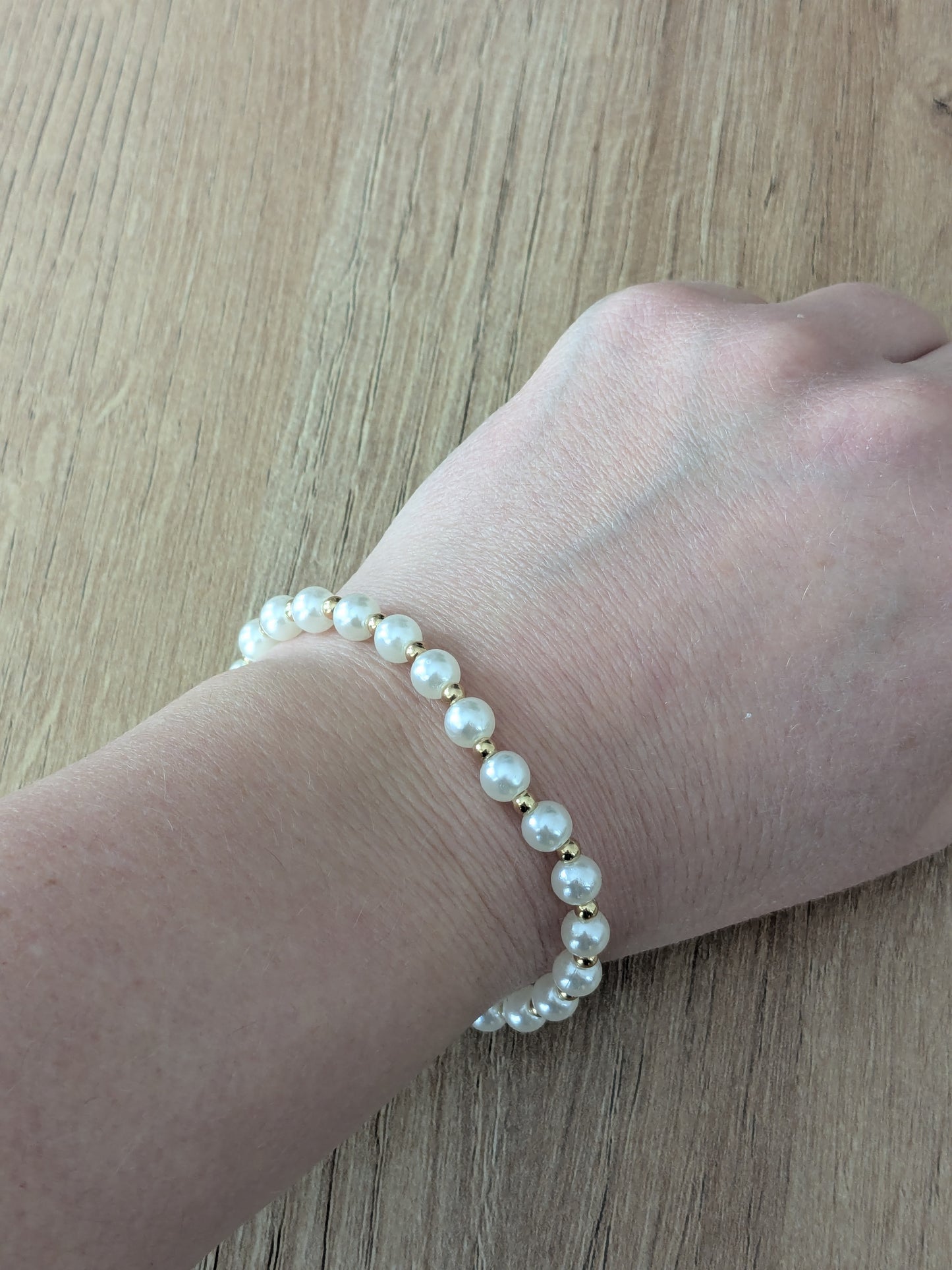 Bracelet perles imitation crème