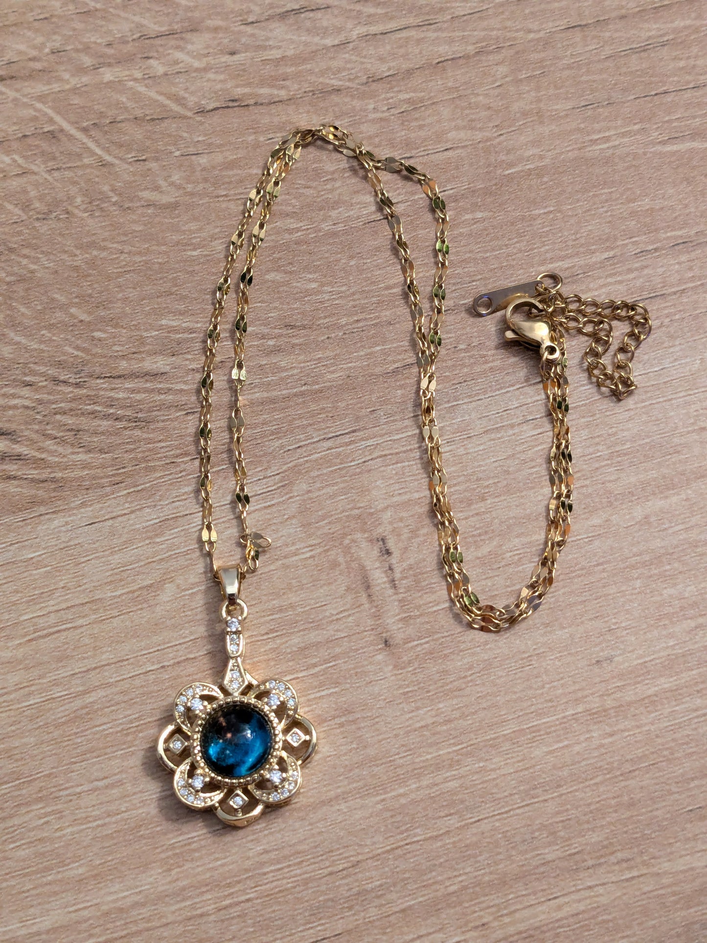 Collier Fleur Planète