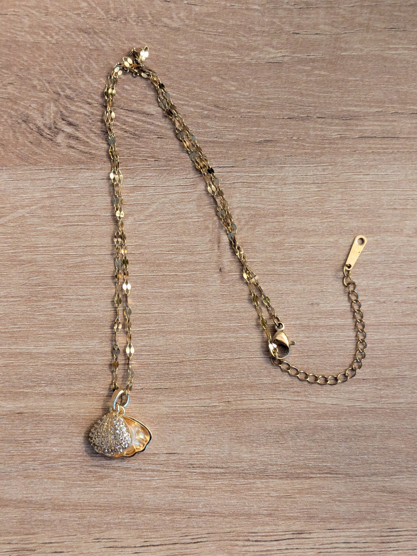 Collier Coquillage et Perle