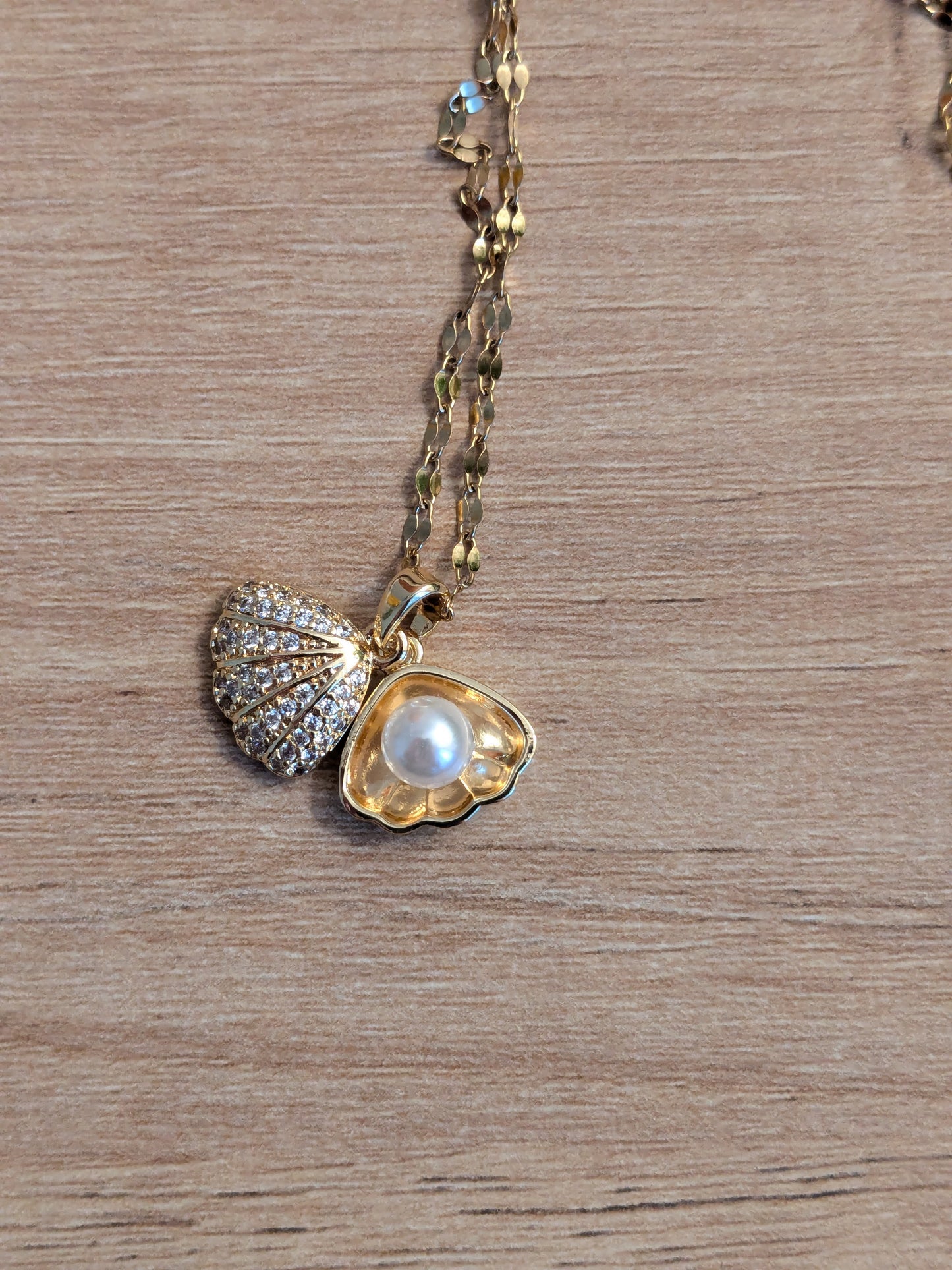 Collier Coquillage et Perle