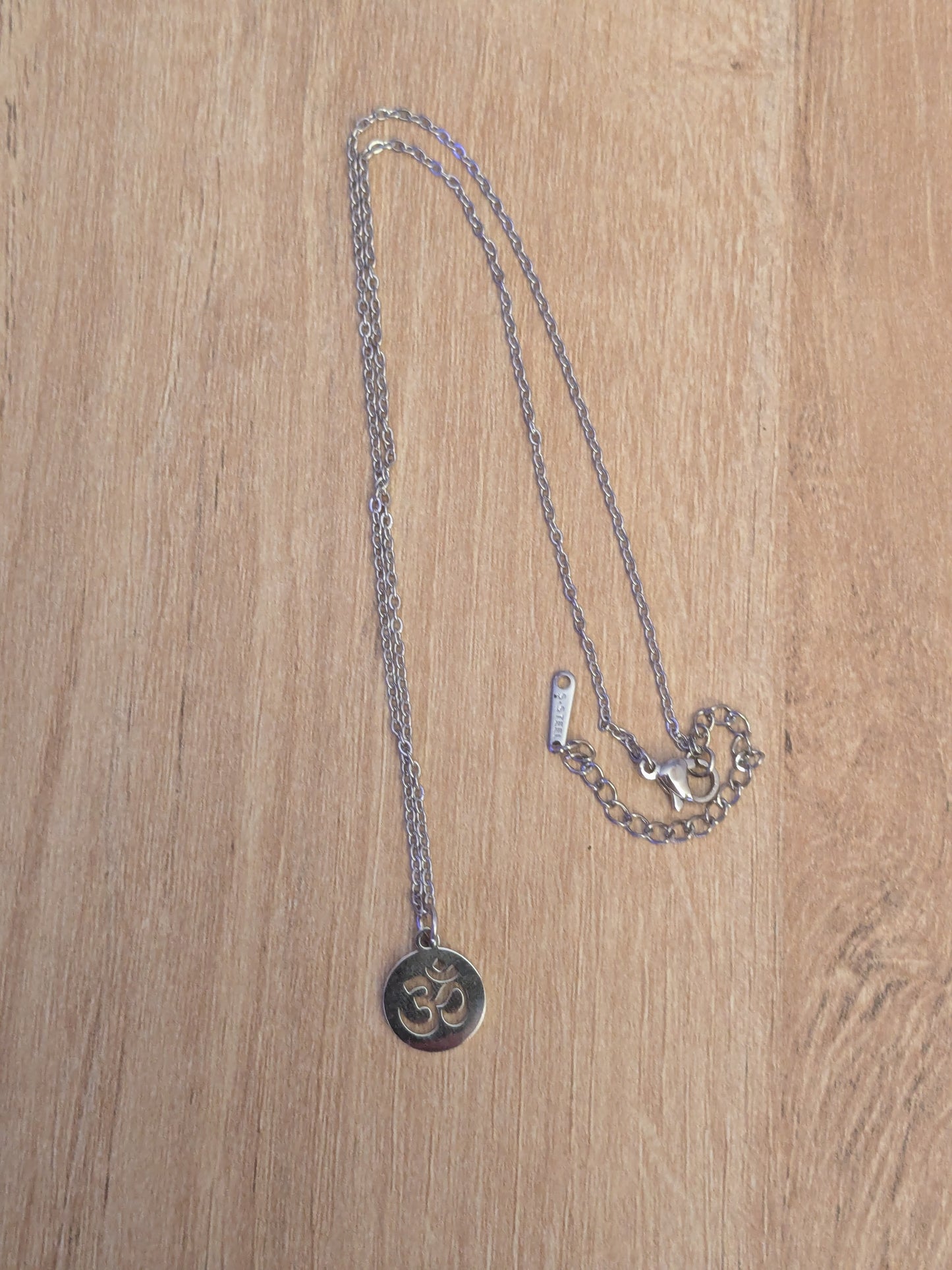 Collier Ohm