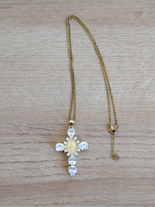 Collier Croix Catholique blanche