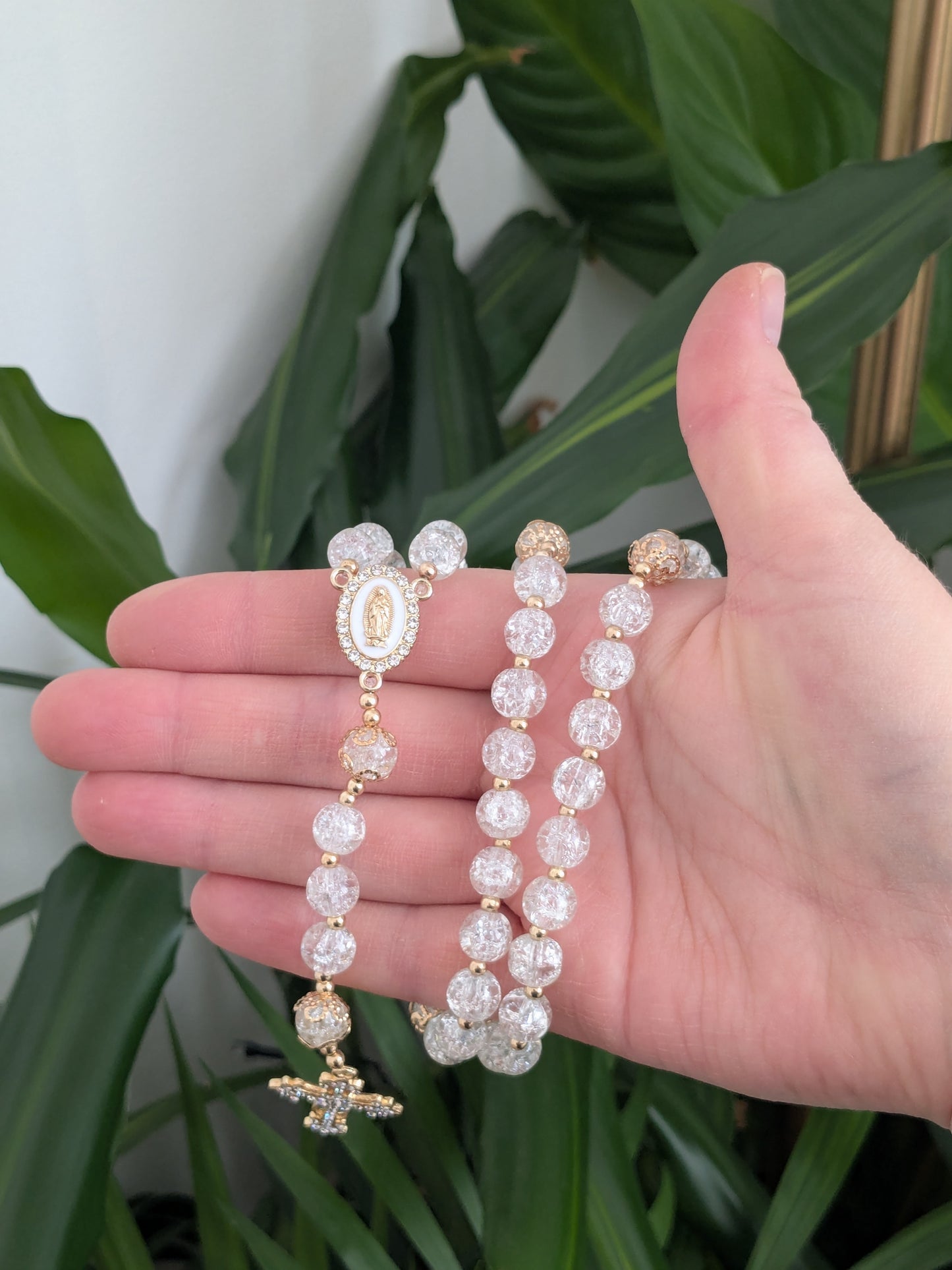 Chapelet en verre blanc