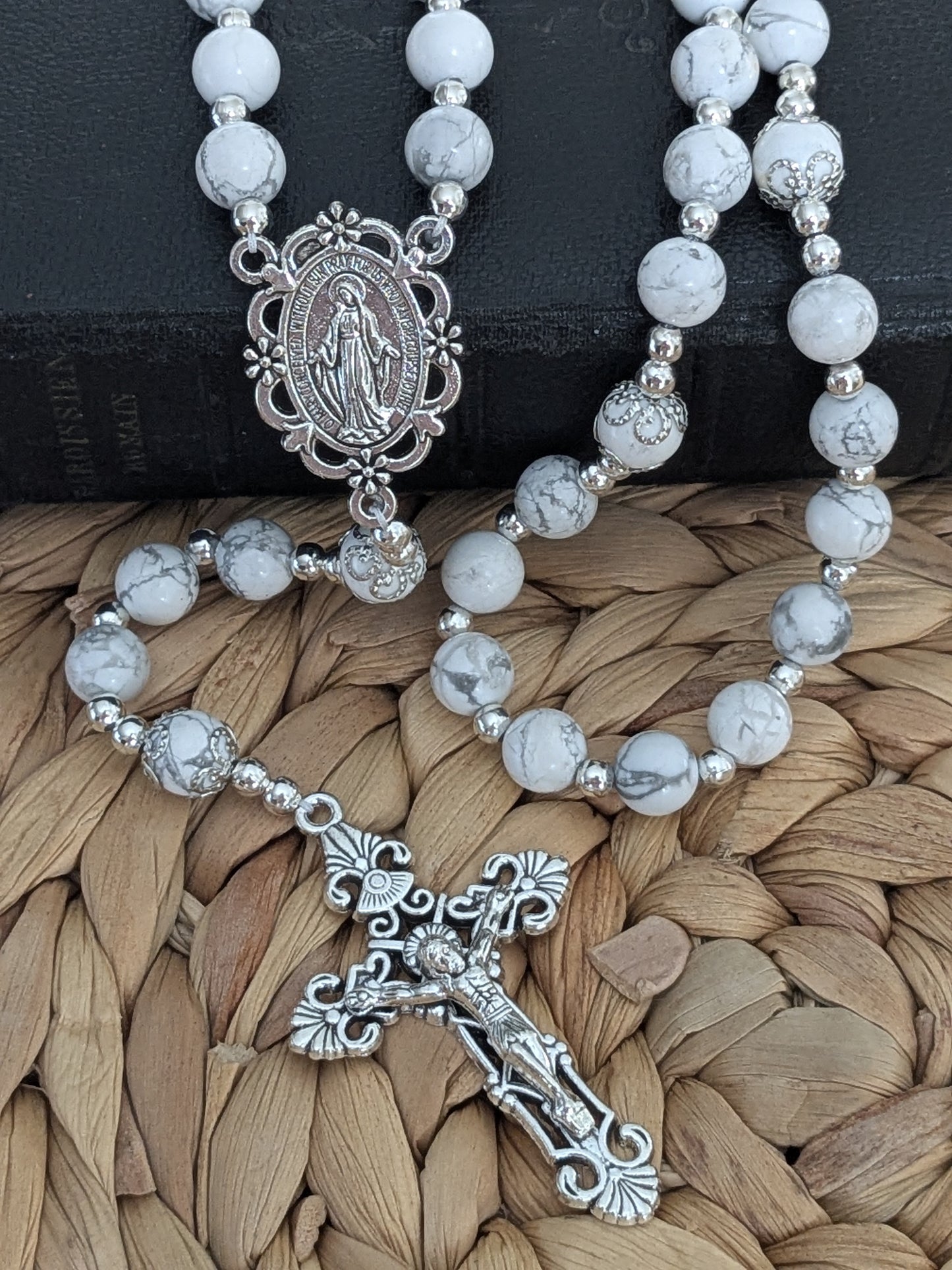 Grand Chapelet en Howlite blanche