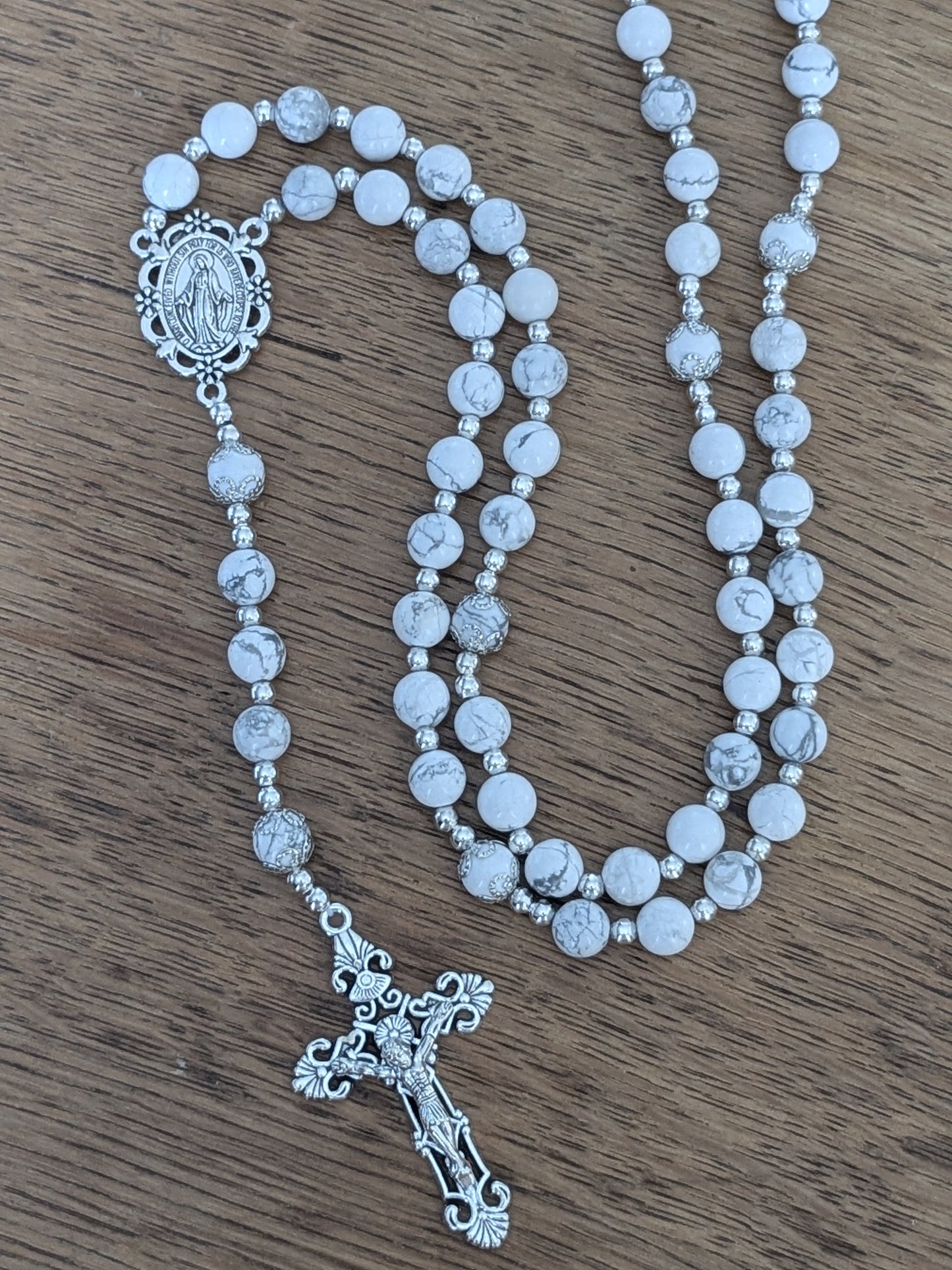 Grand Chapelet en Howlite blanche