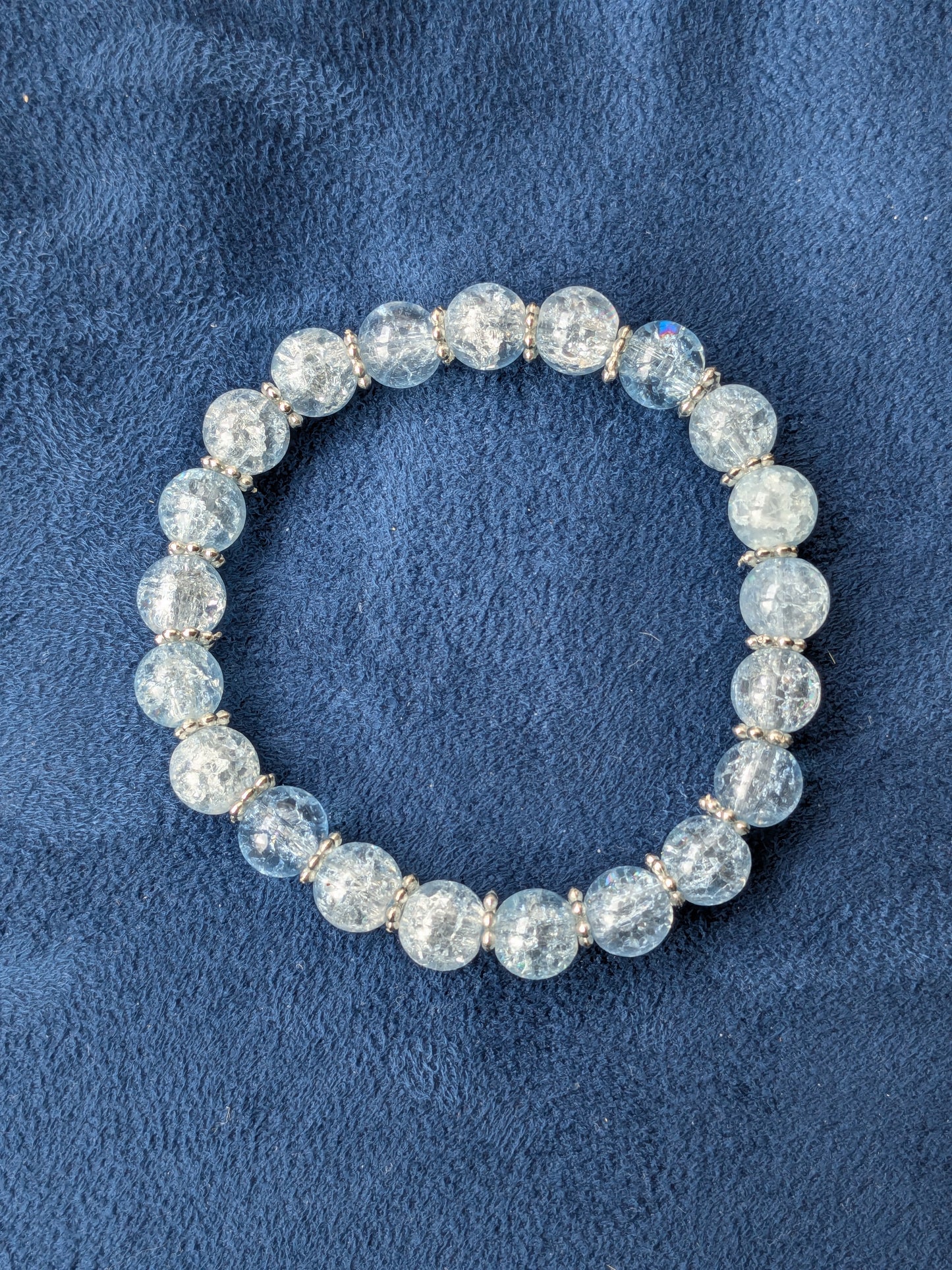 Bracelet perles verre craquelé bleu glacier