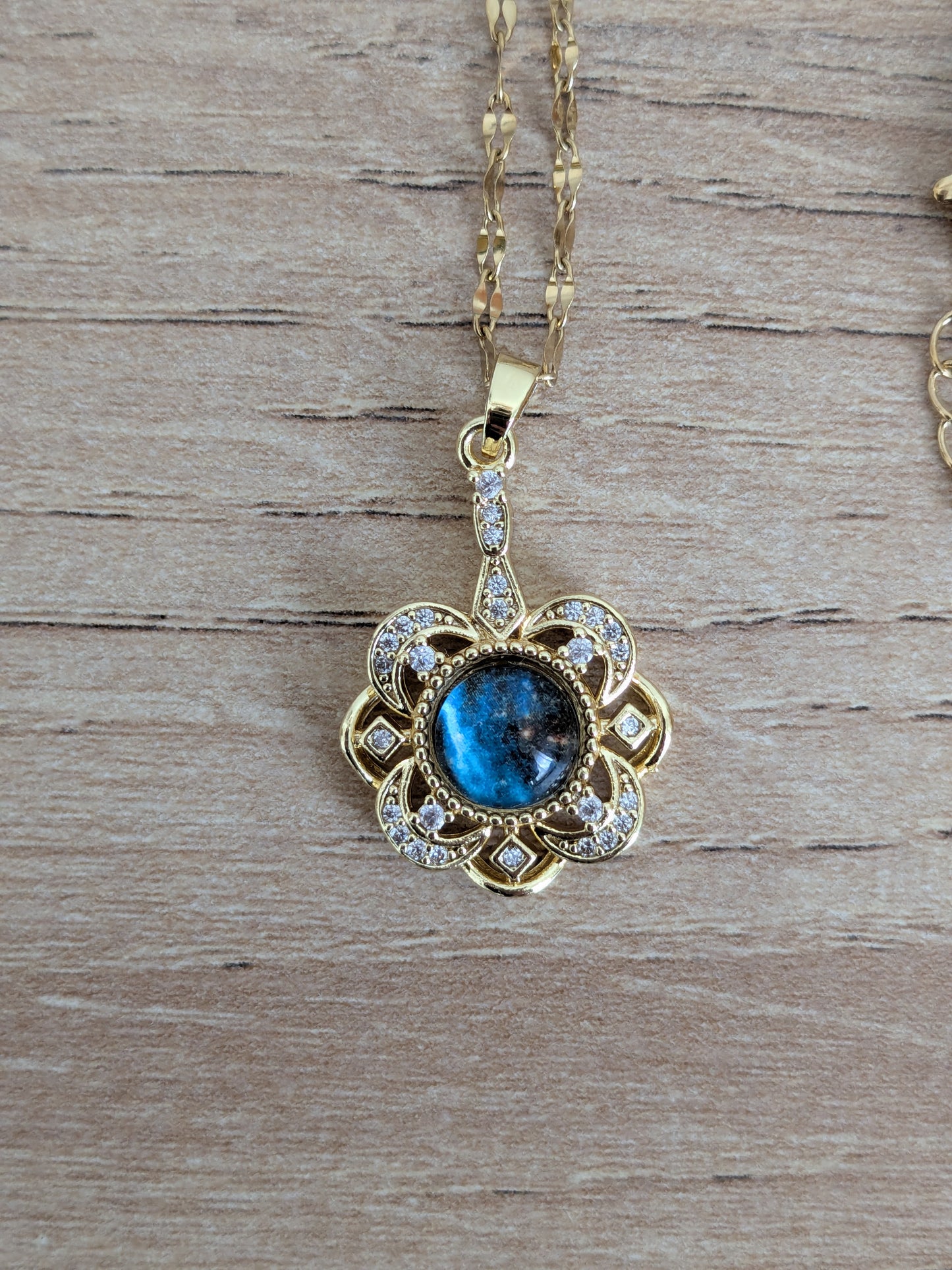 Collier Fleur Planète