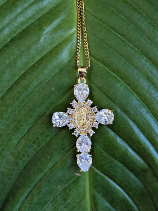 Collier Croix Catholique blanche