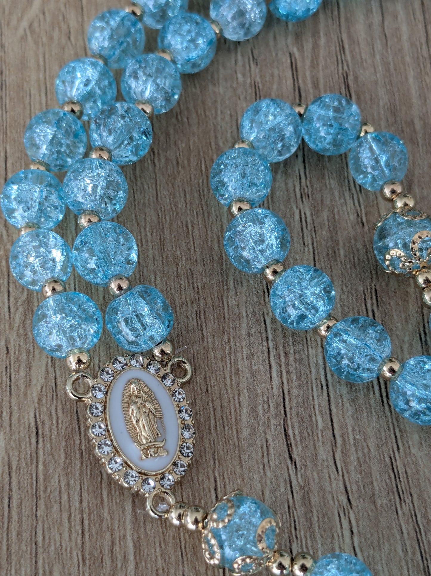 Chapelet en verre bleu turquoise