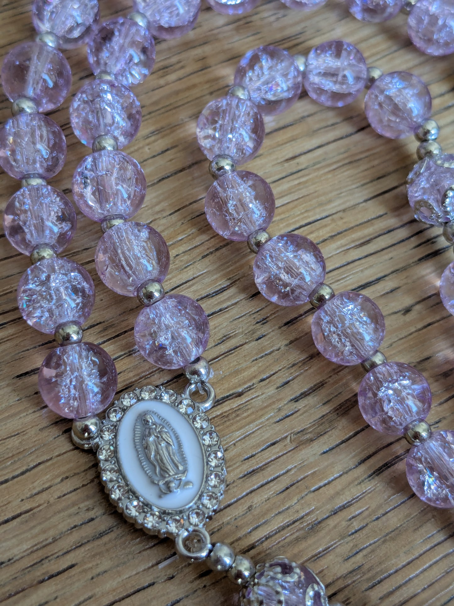 Chapelet en verre violet clair argenté