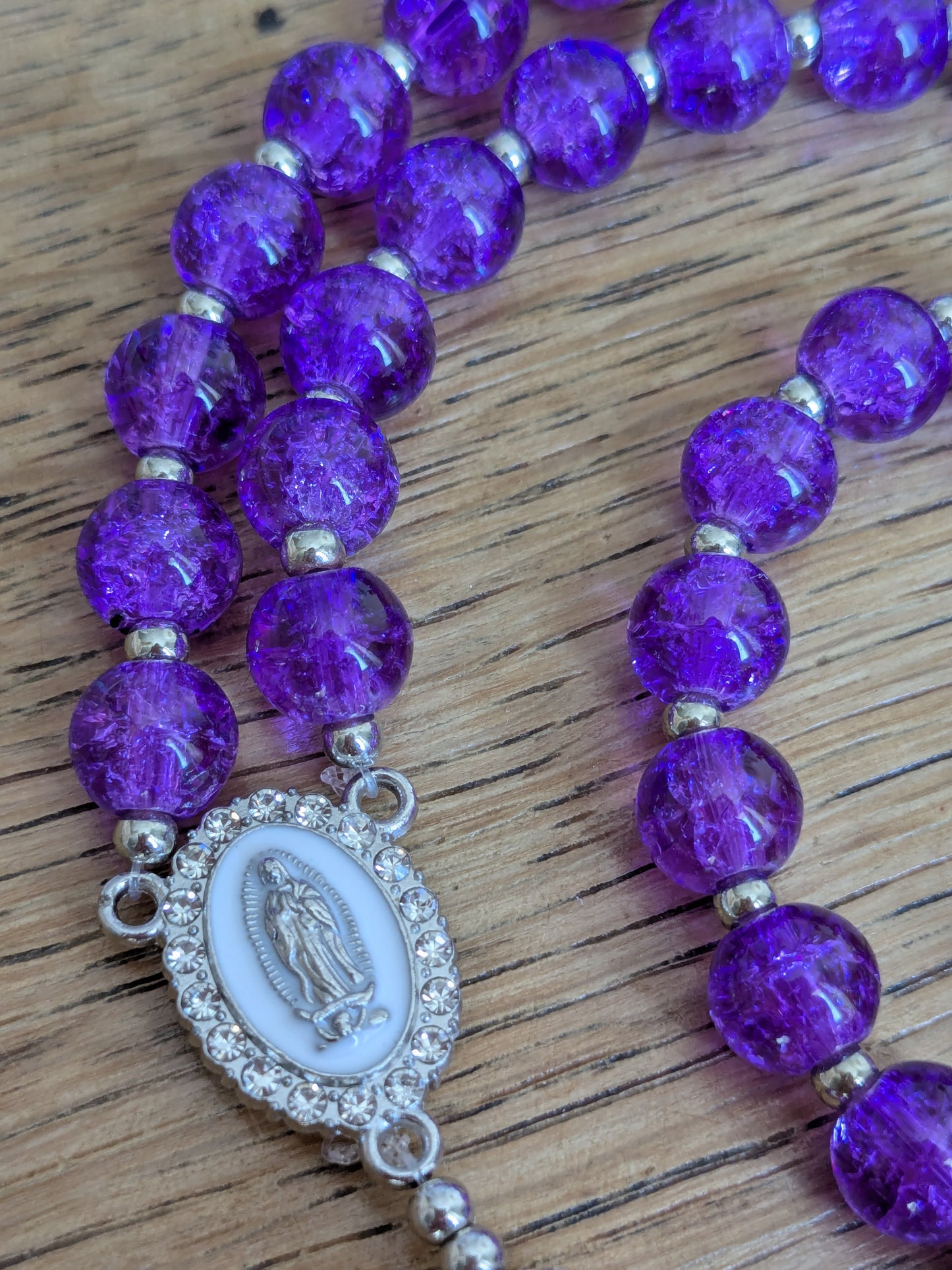 Chapelet en verre violet argenté