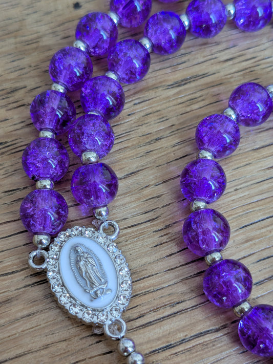 Chapelet en verre violet argenté