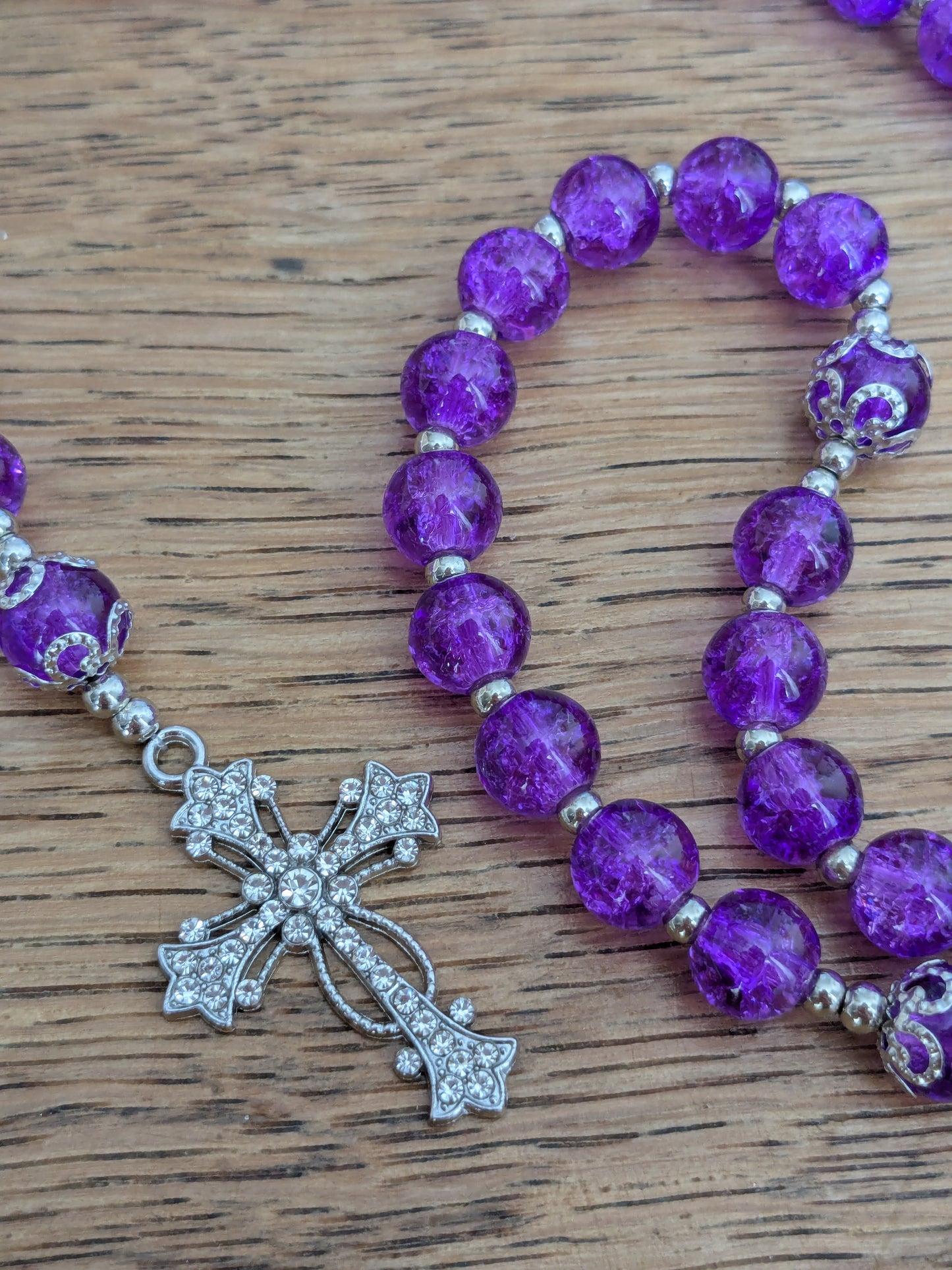 Chapelet en verre violet argenté