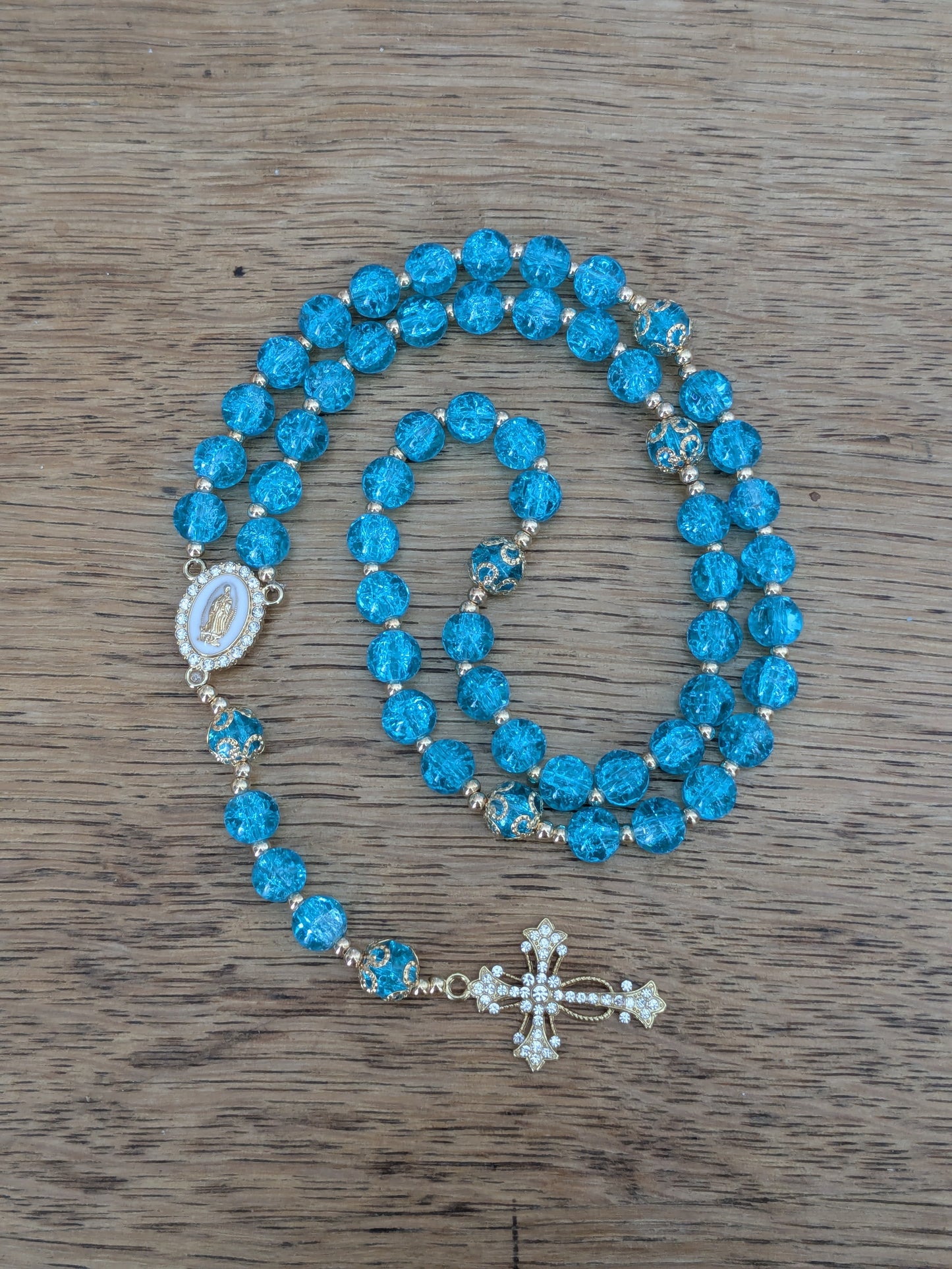 Chapelet en verre bleu turquoise doré