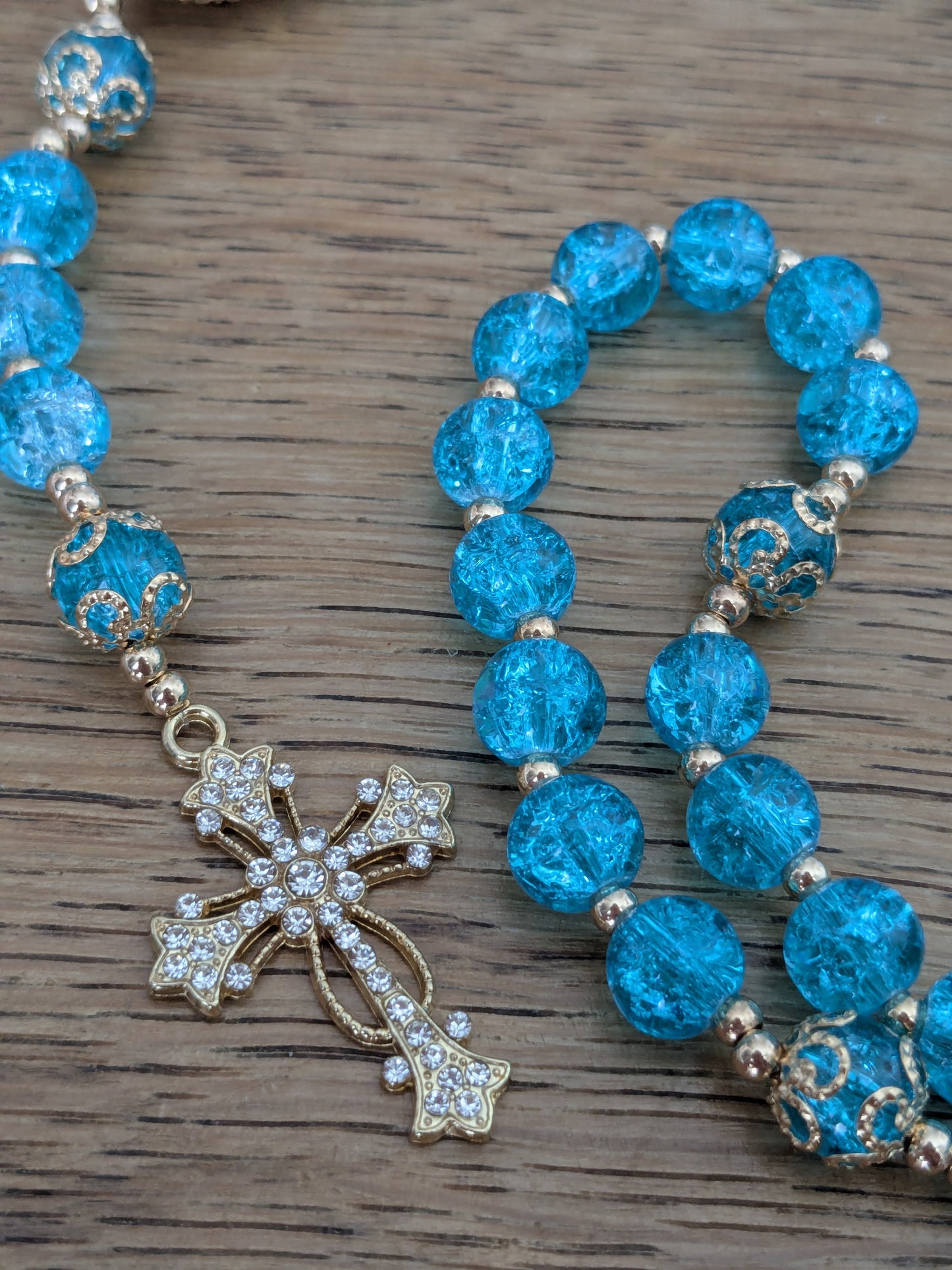 Chapelet en verre bleu turquoise doré