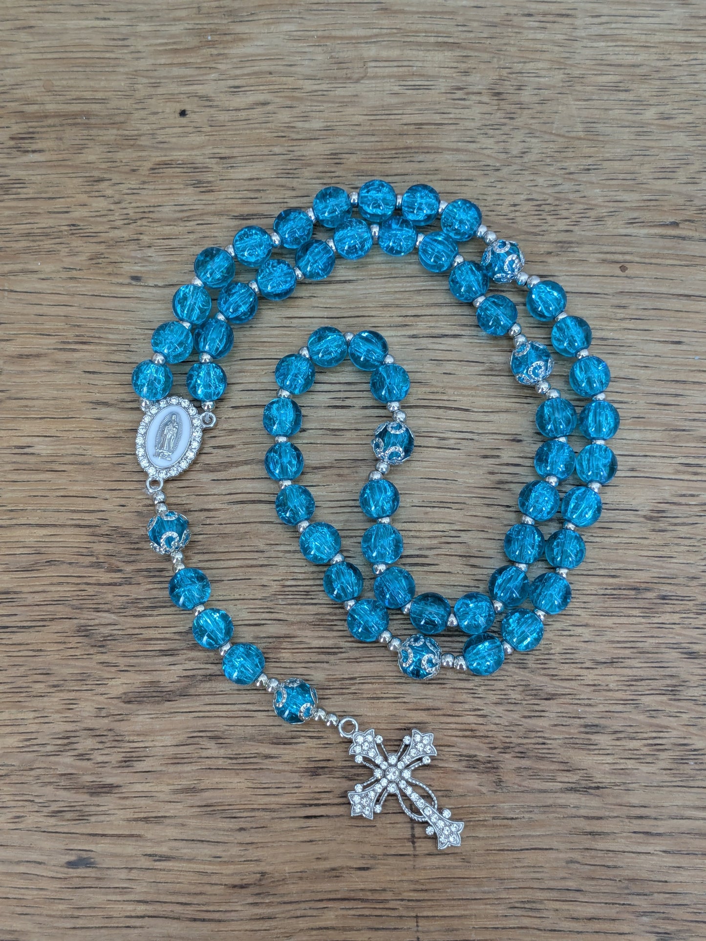 Chapelet en verre bleu turquoise argenté