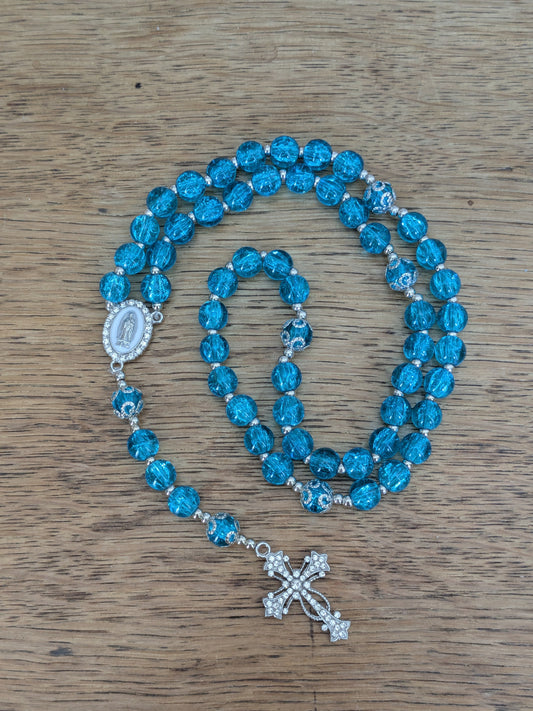 Chapelet en verre bleu turquoise argenté