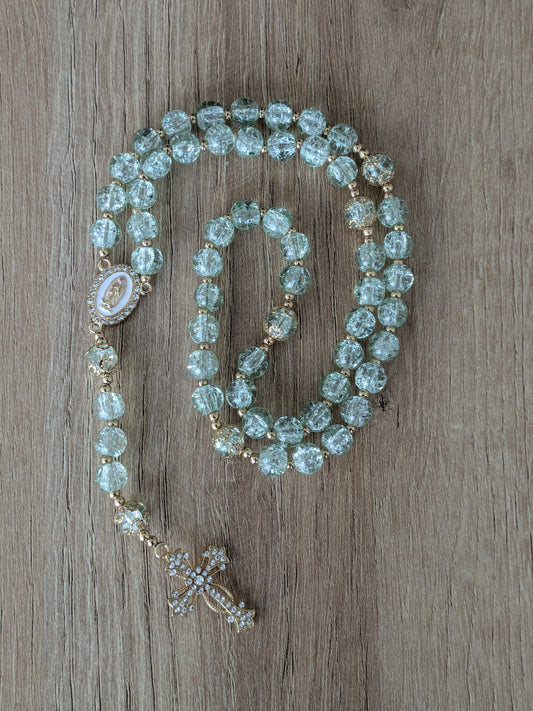 Chapelet en verre vert clair doré