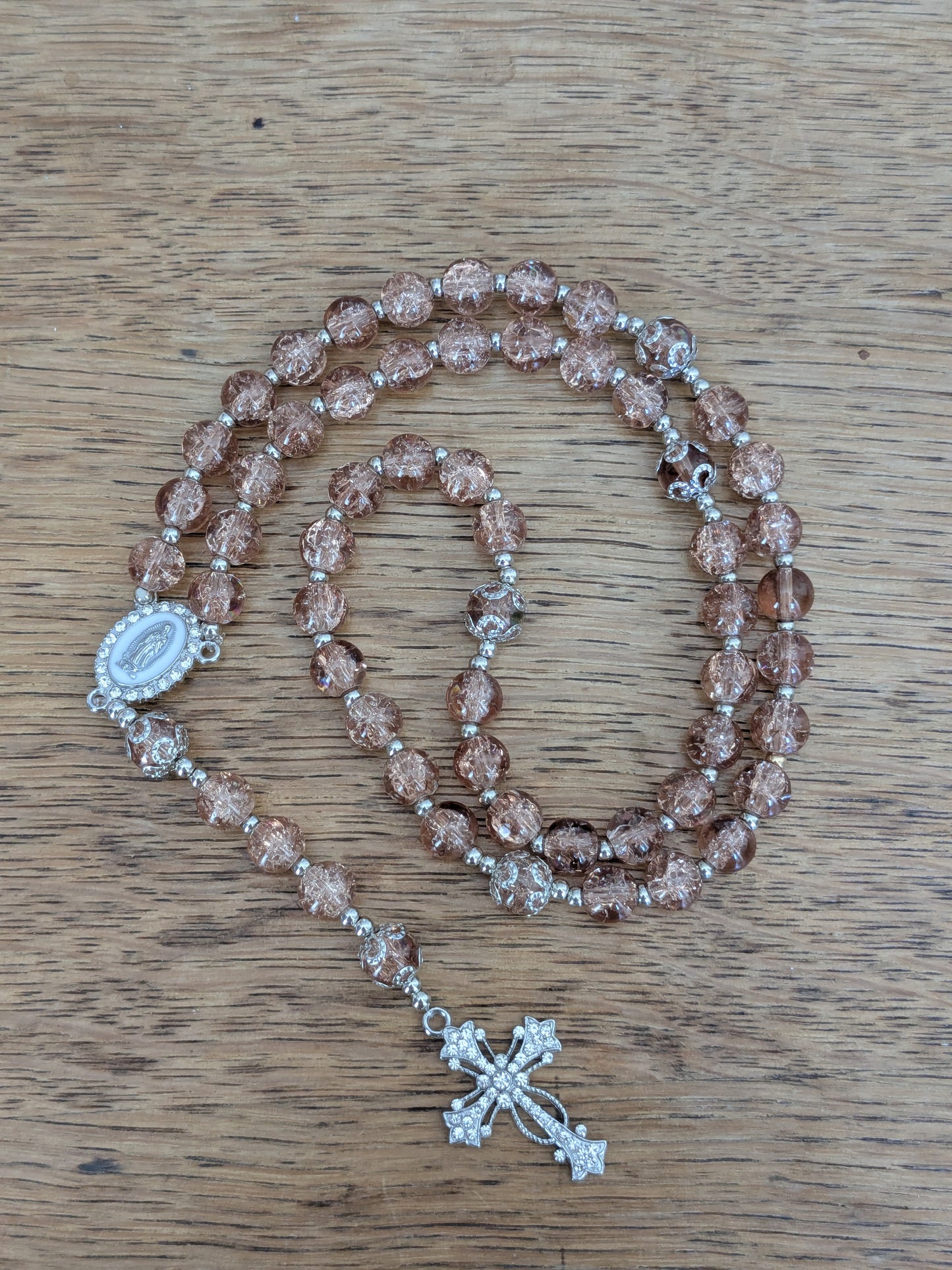 Chapelet en verre marron clair argenté