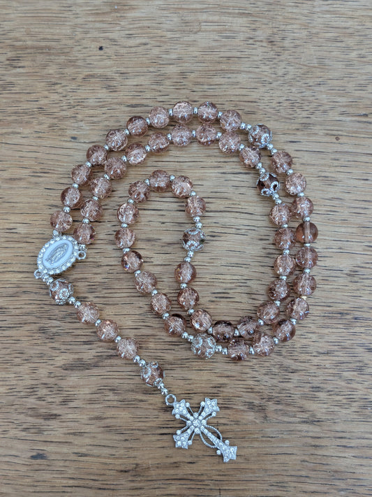 Chapelet en verre marron clair argenté
