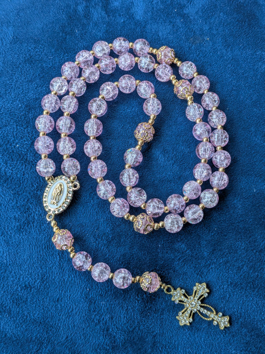 Chapelet en verre violet clair