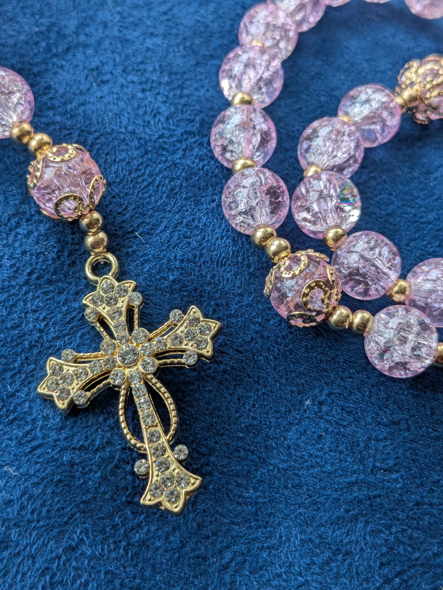 Chapelet en verre violet clair