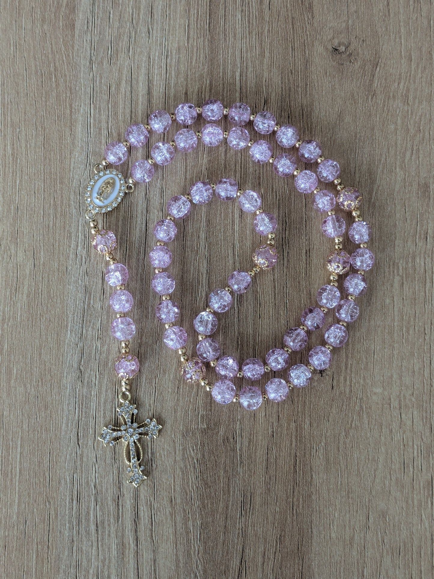 Chapelet en verre violet clair