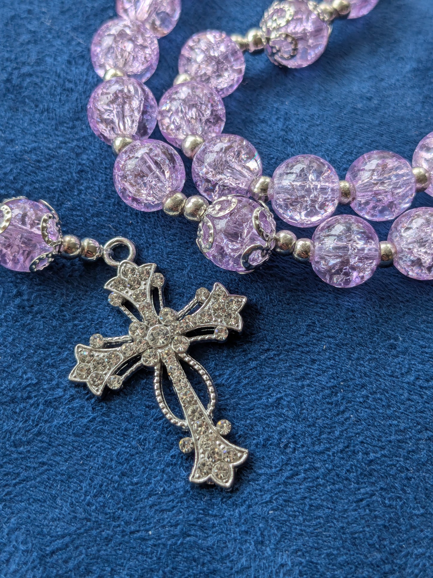 Chapelet en verre violet