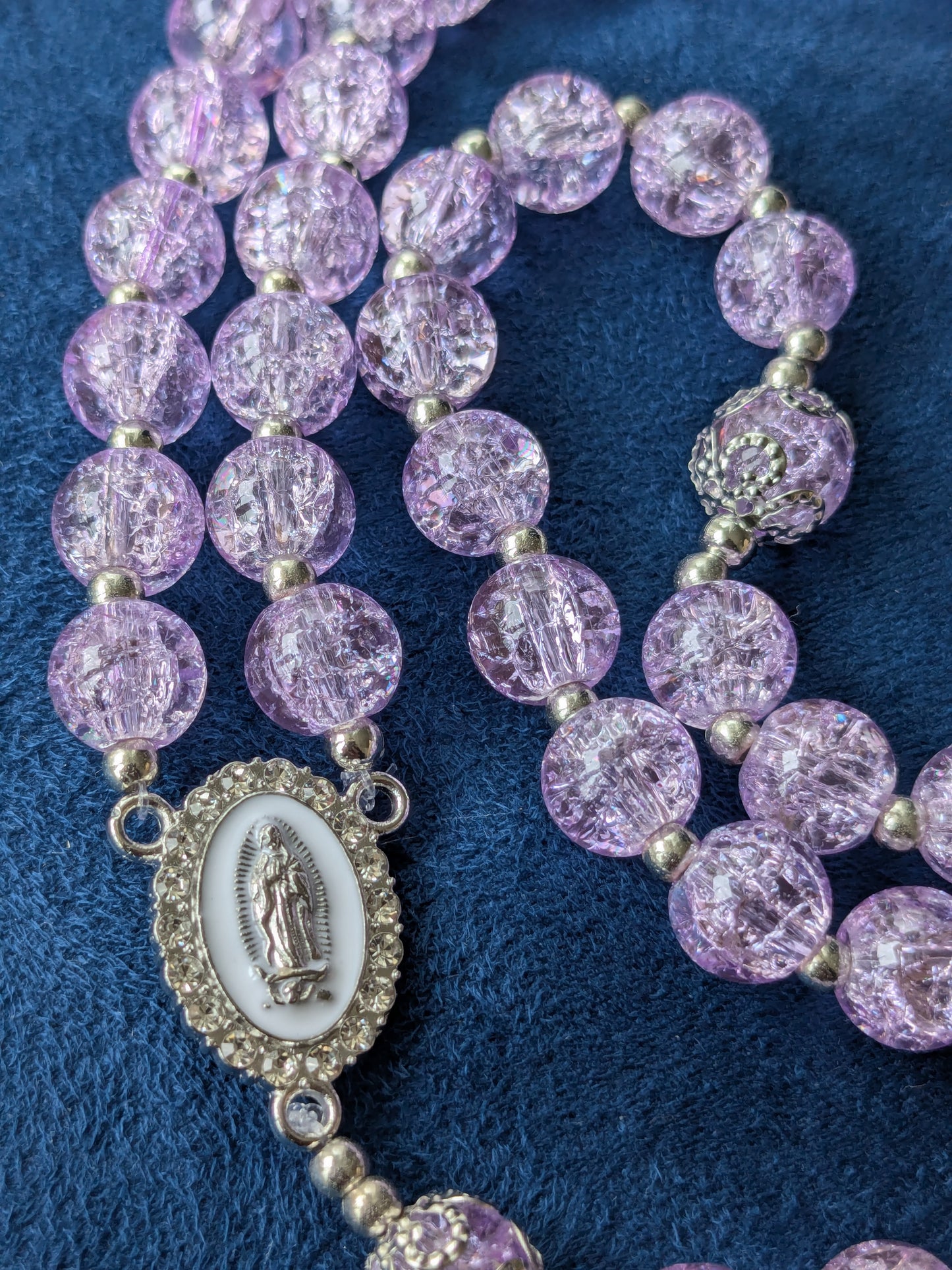 Chapelet en verre violet