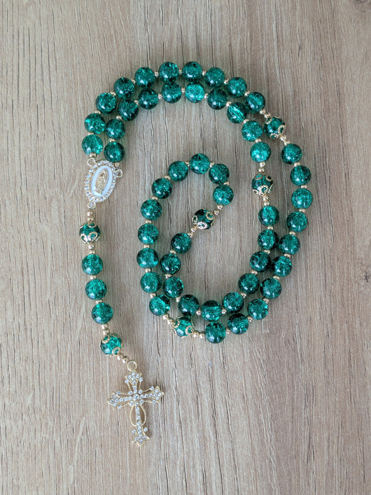 Chapelet en verre vert foncé