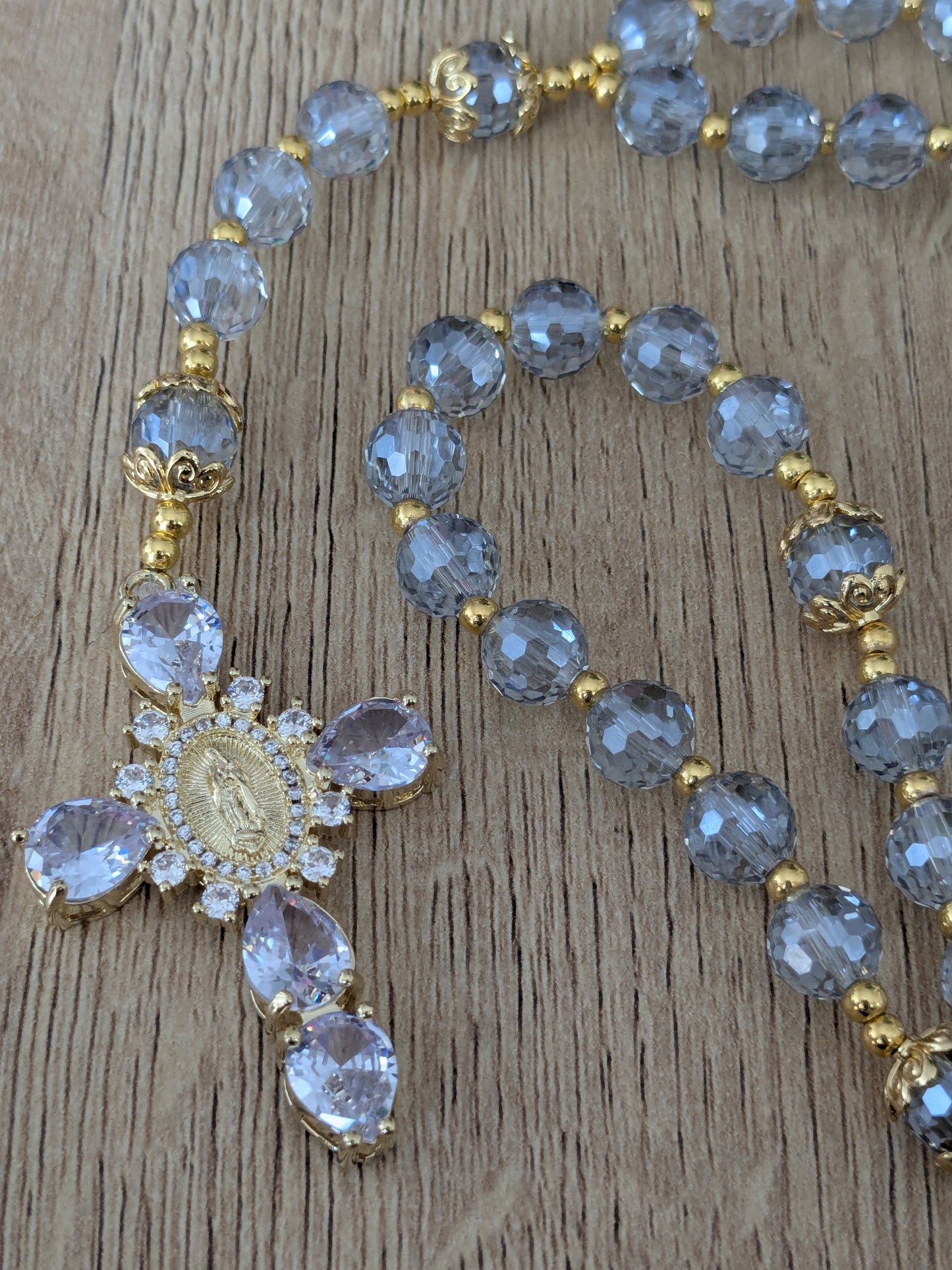 Chapelet facettées bleu glacier