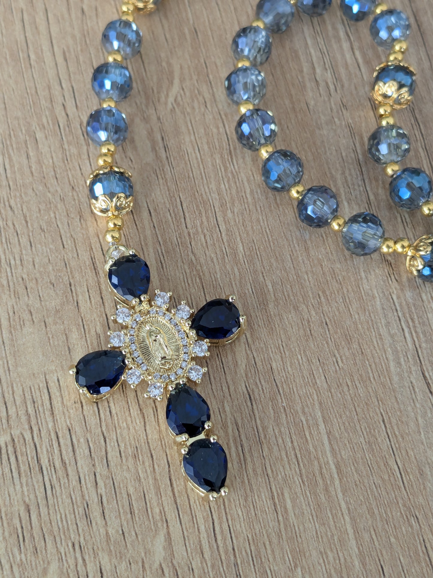 Chapelet facettées bleu gris