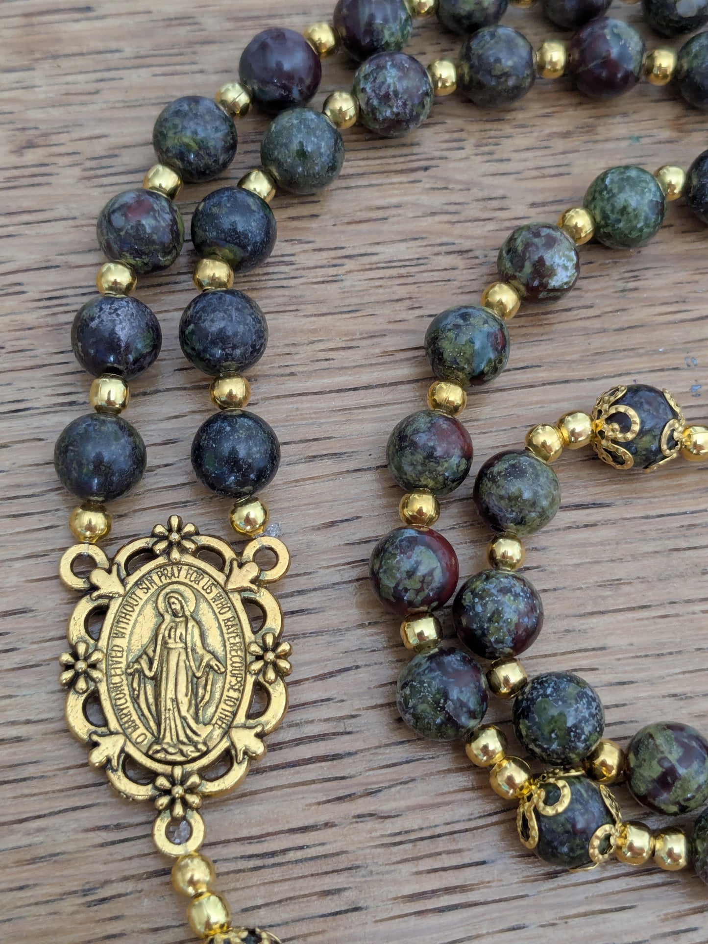Grand chapelet Catholique en Jaspe Sang de Dragon