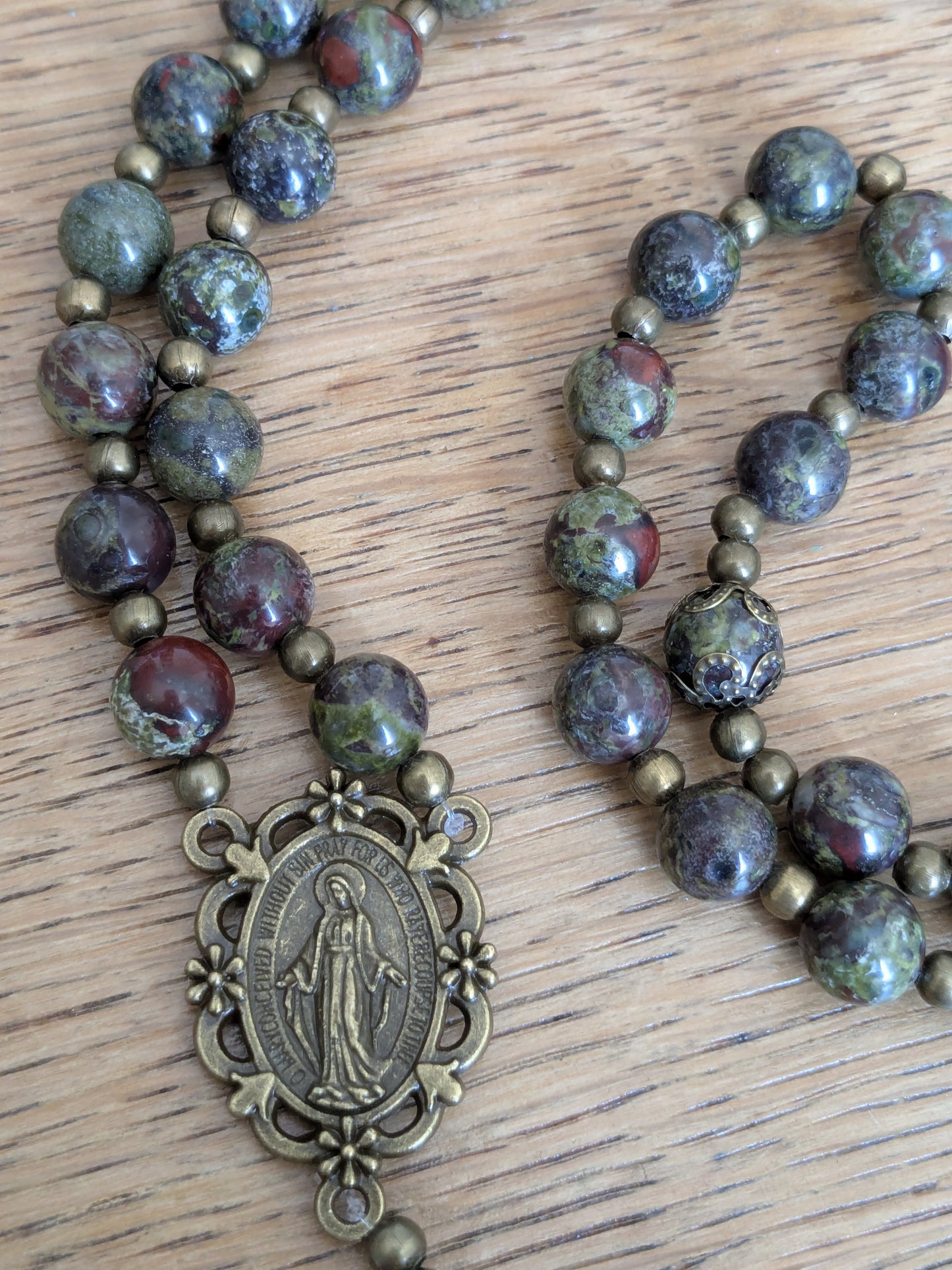 Grand chapelet Catholique en Jaspe Sang de Dragon