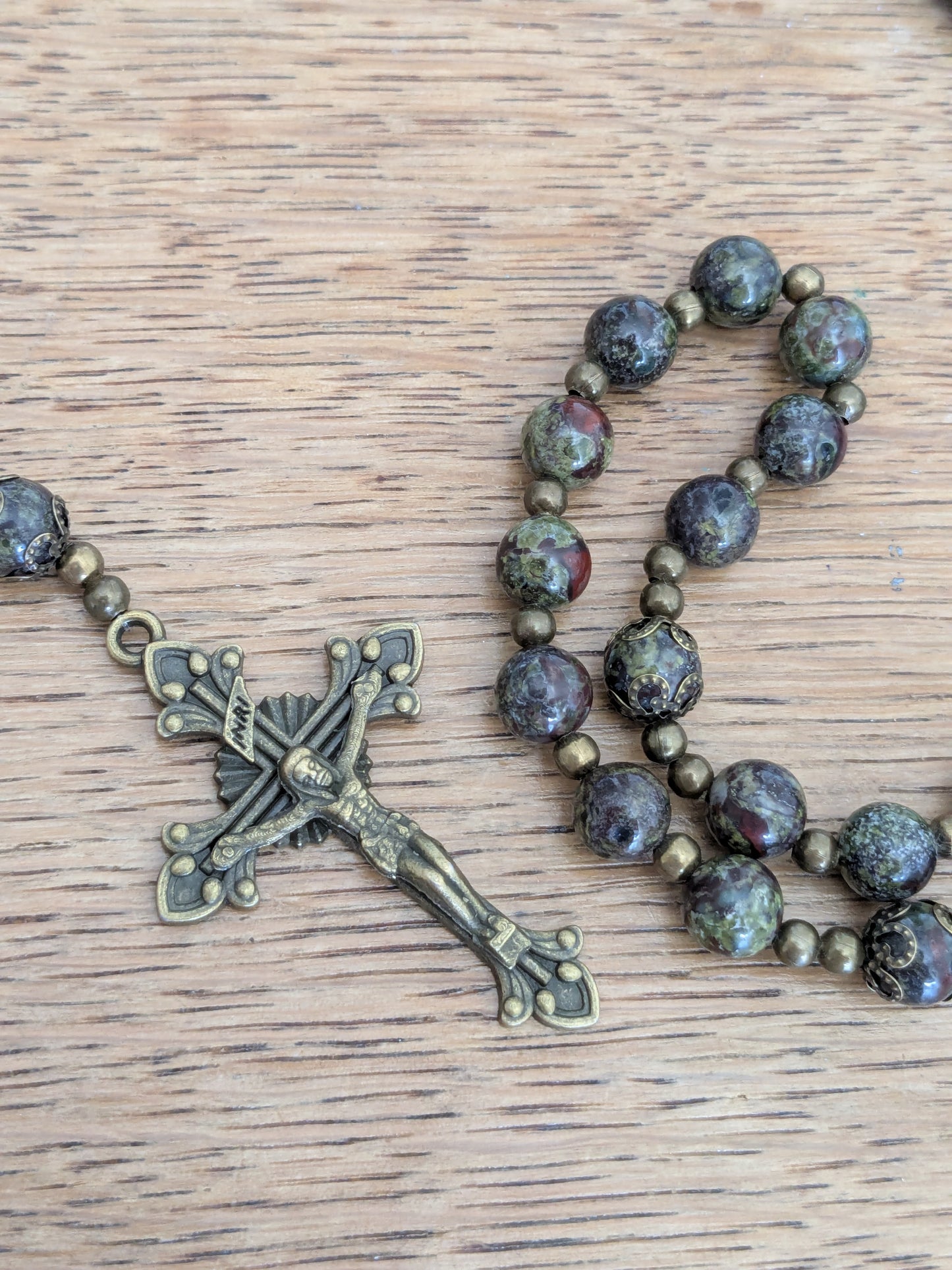 Grand chapelet Catholique en Jaspe Sang de Dragon
