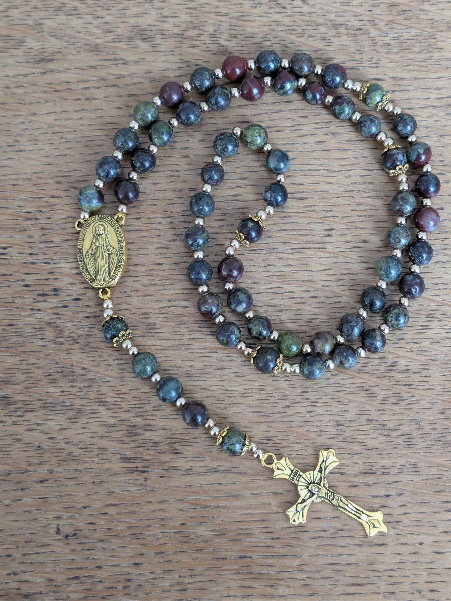 Petit chapelet en Jaspe Sang de Dragon