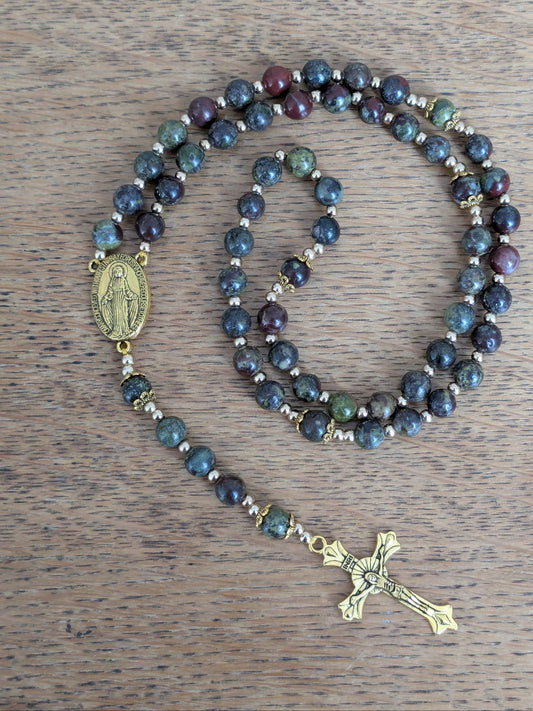 Petit chapelet en Jaspe Sang de Dragon