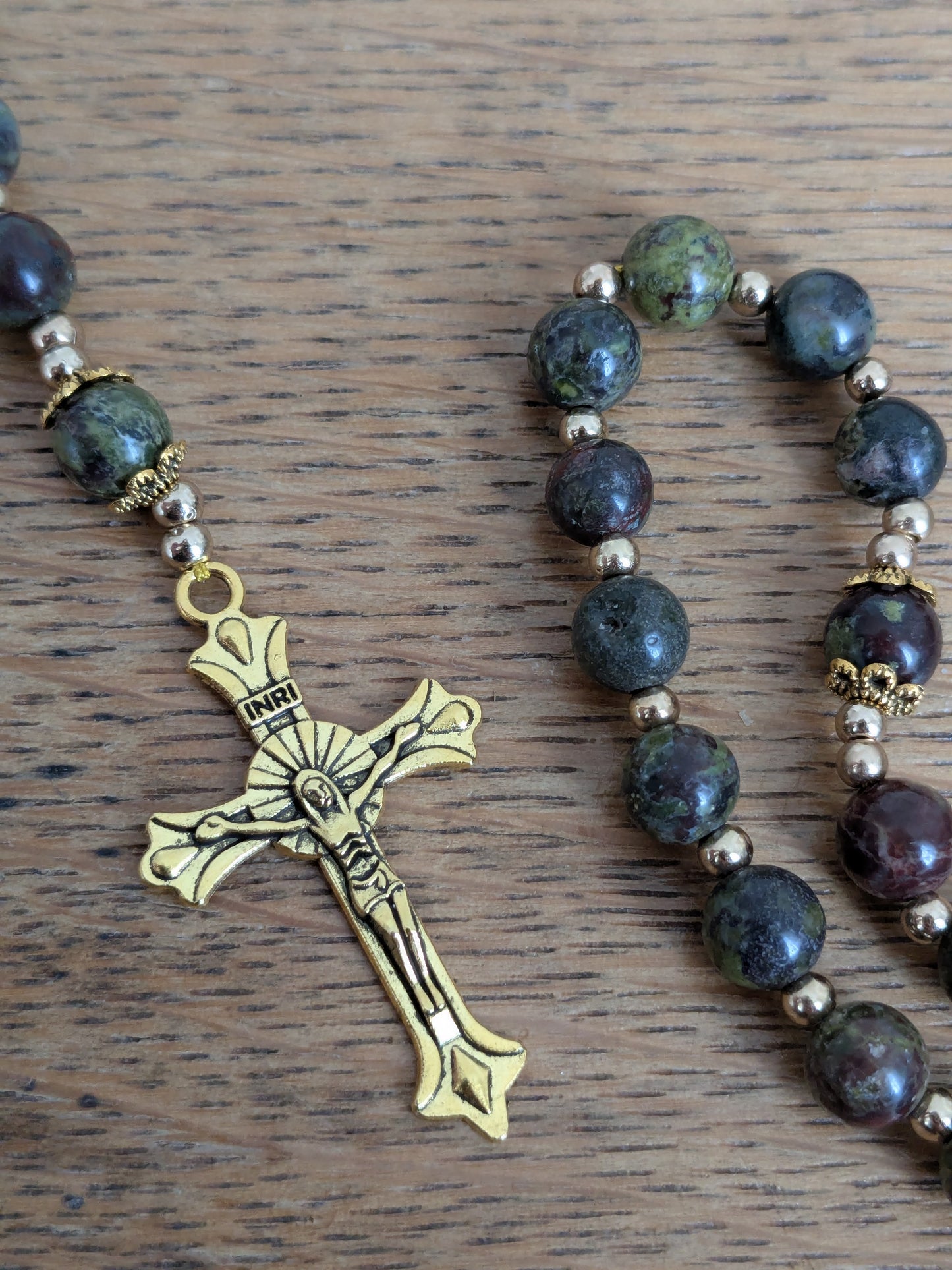 Petit chapelet en Jaspe Sang de Dragon