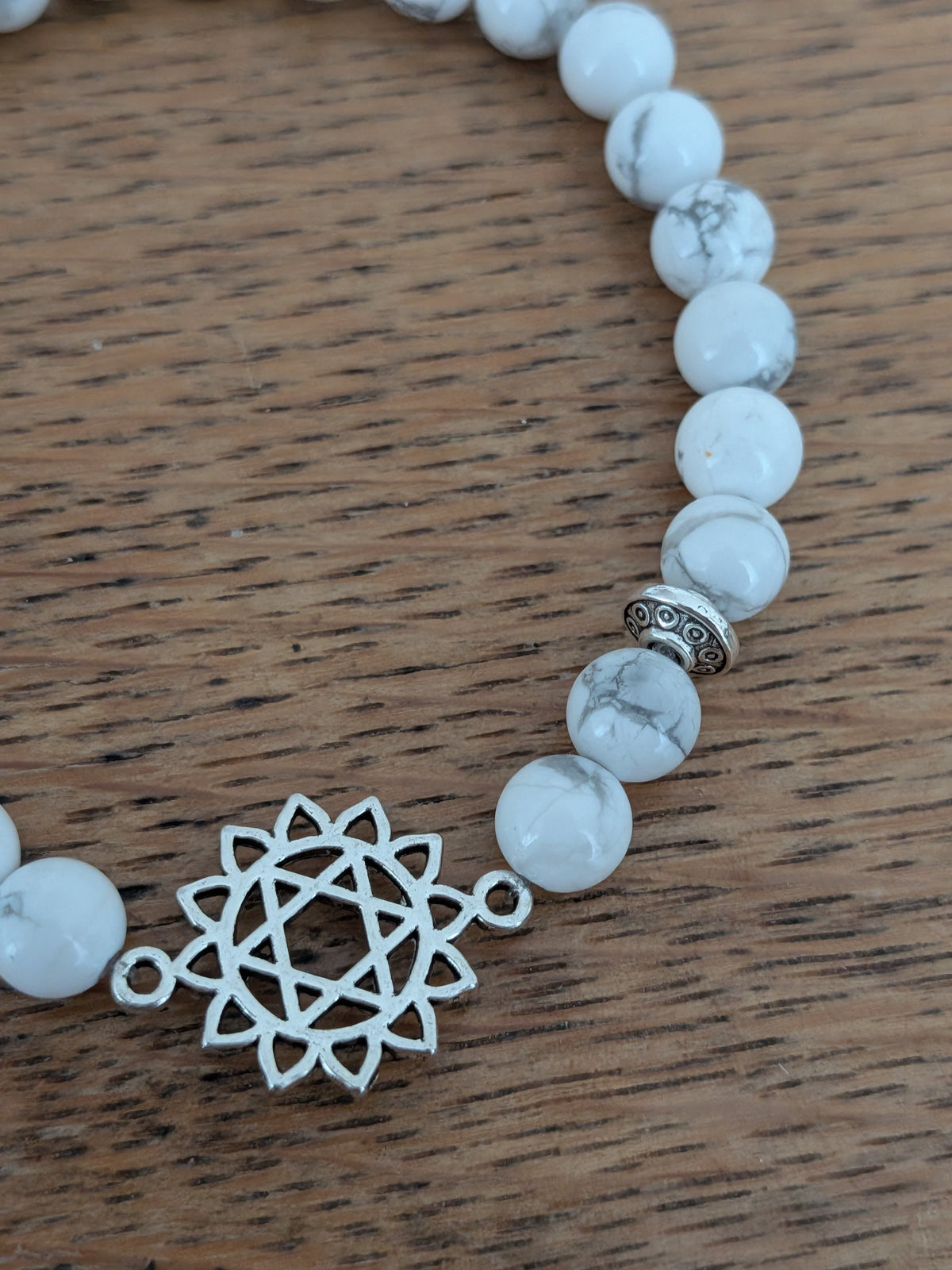Bracelet Juif en Howlite blanche