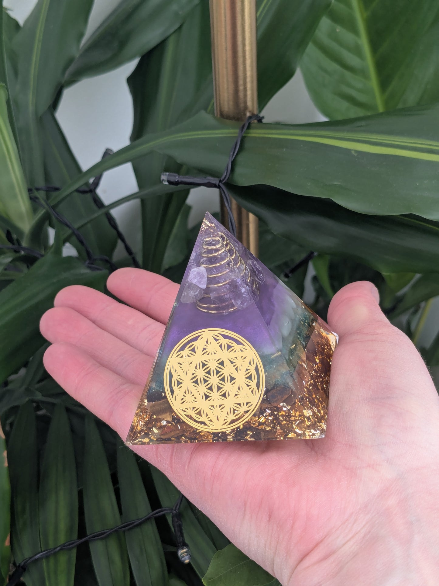 Orgonite Améthyste - Oeil de tigre - Aventurine verte