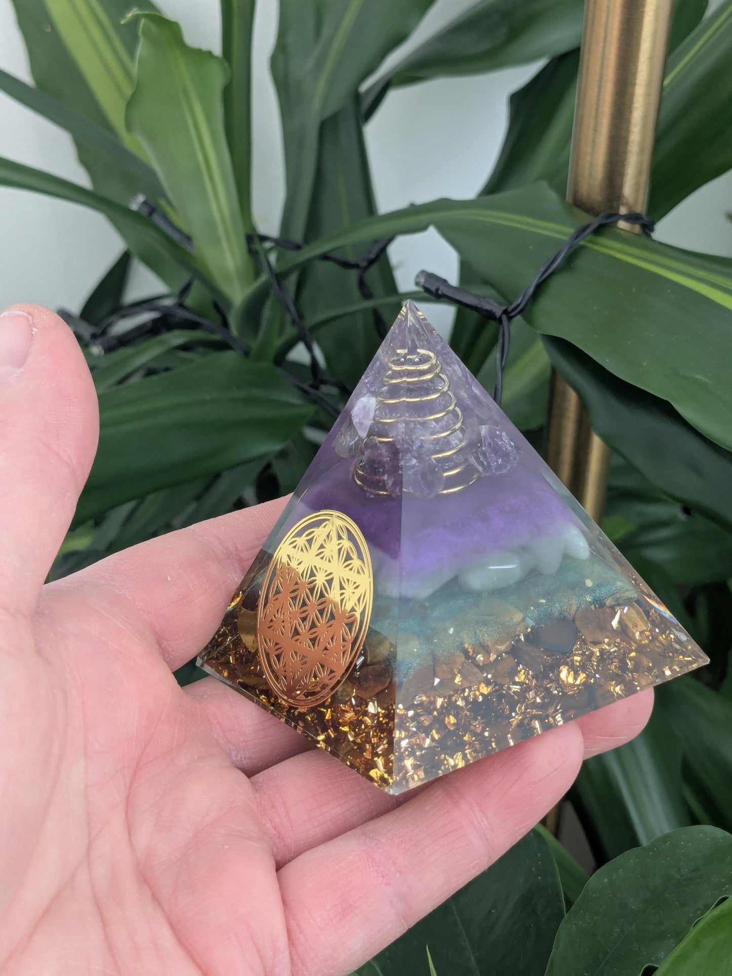 Orgonite Améthyste - Oeil de tigre - Aventurine verte