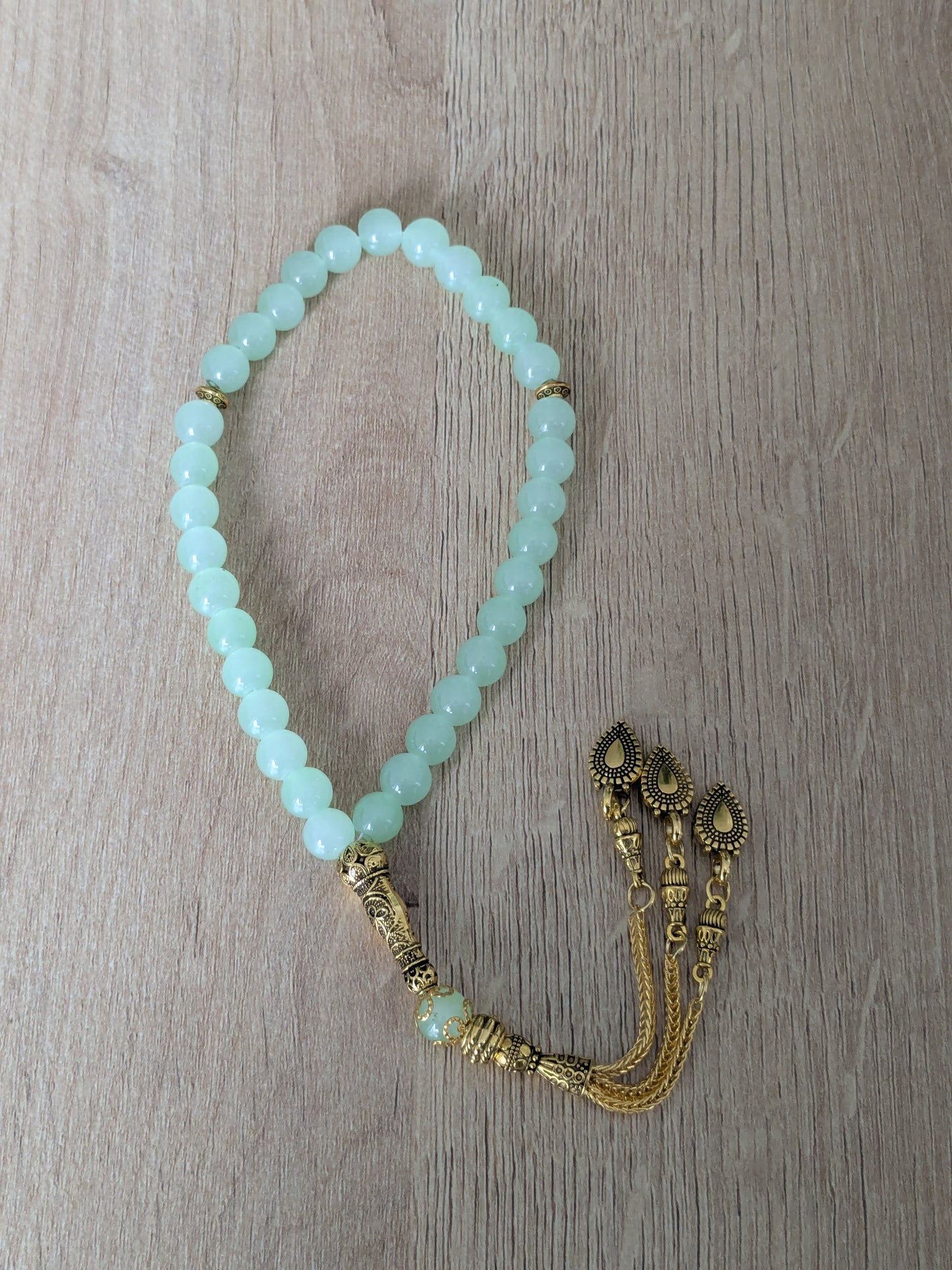 Petit misbaha en verre vert clair