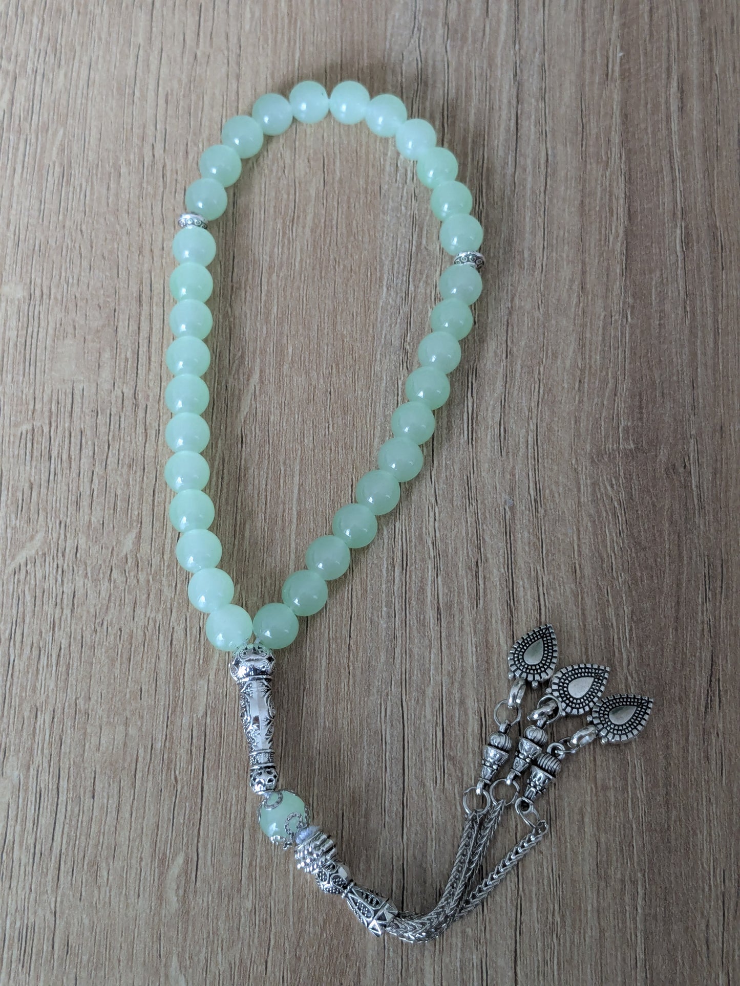 Petit misbaha en verre vert clair