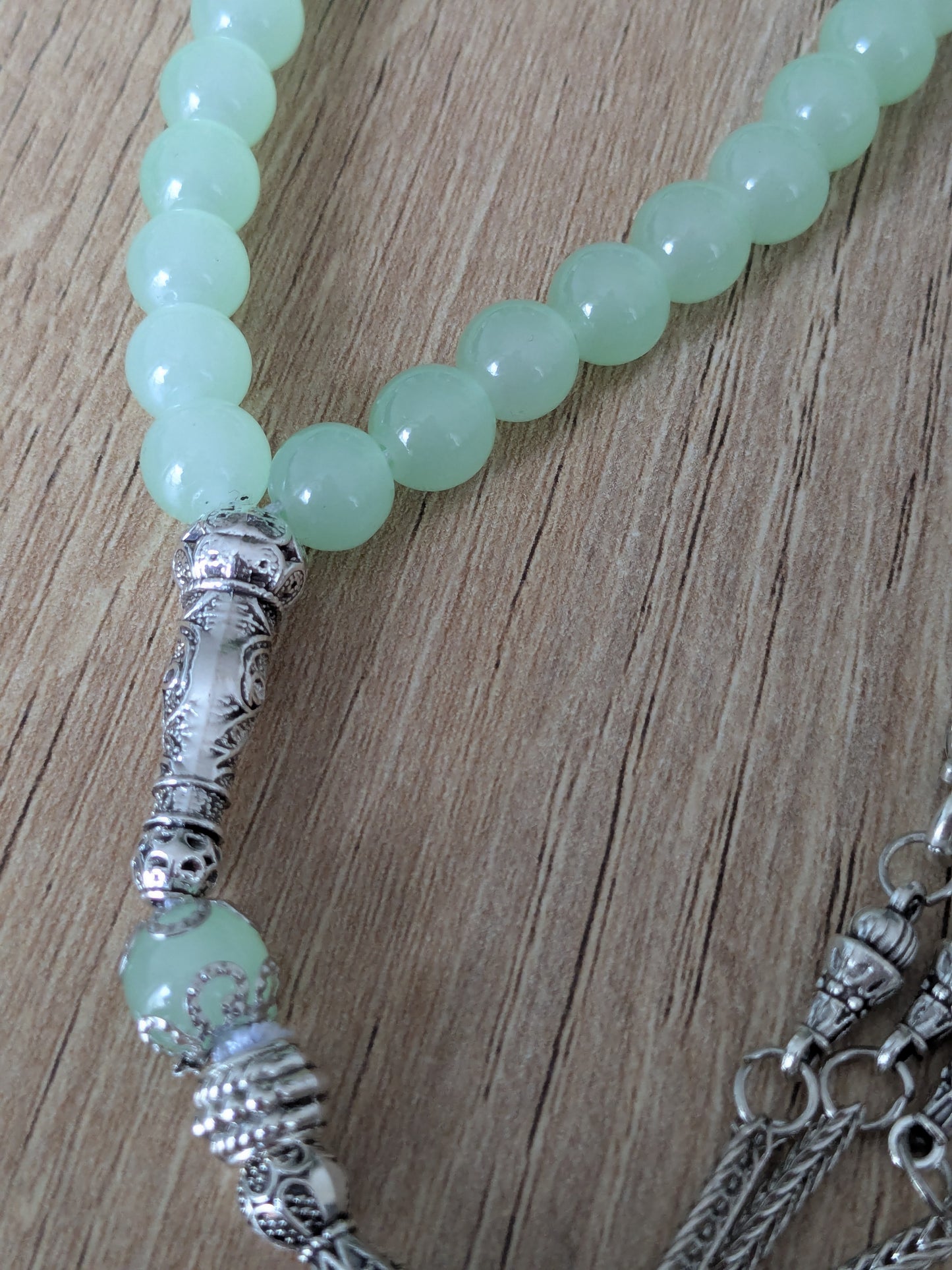 Petit misbaha en verre vert clair