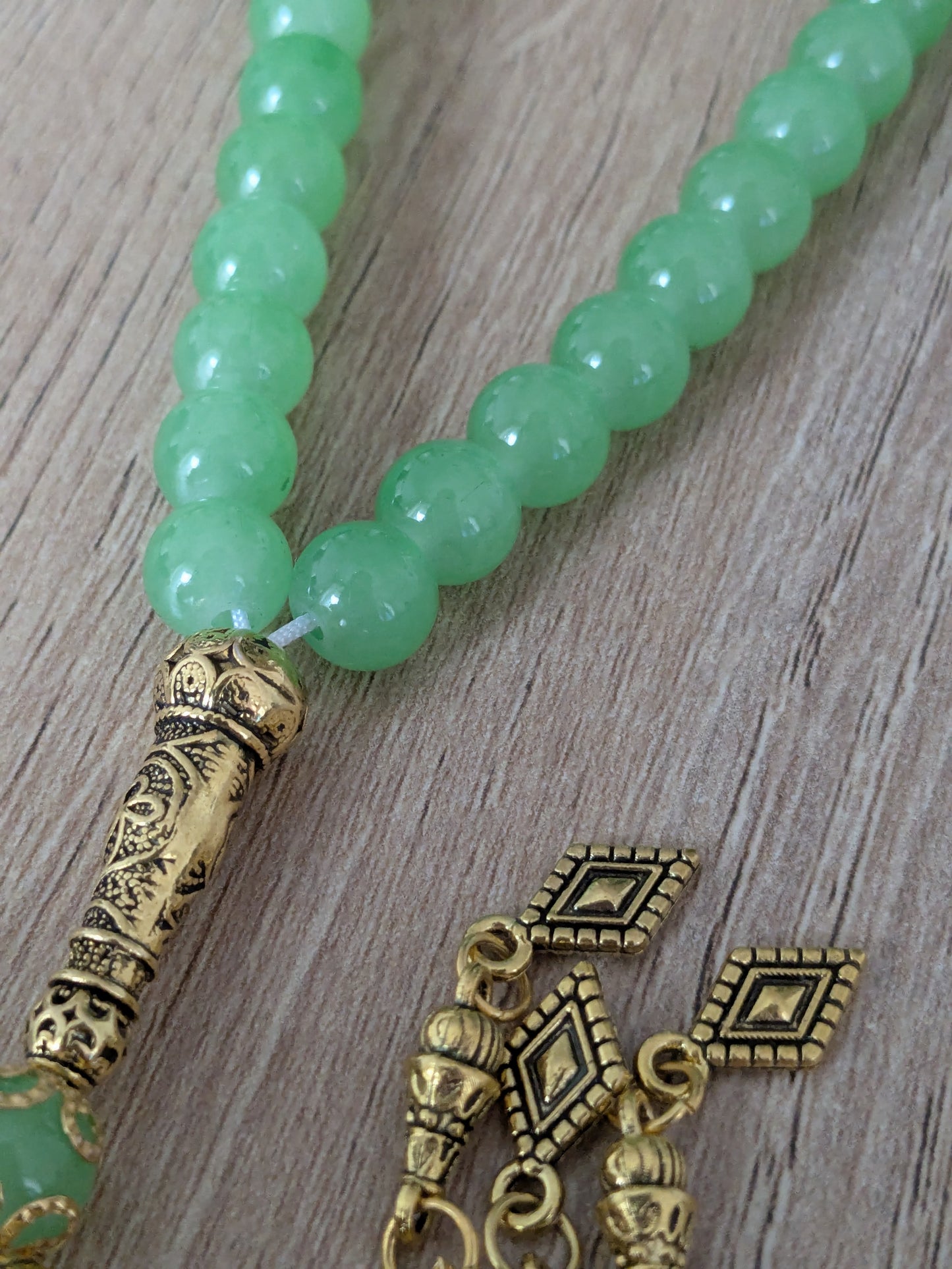 Petit misbaha en verre vert