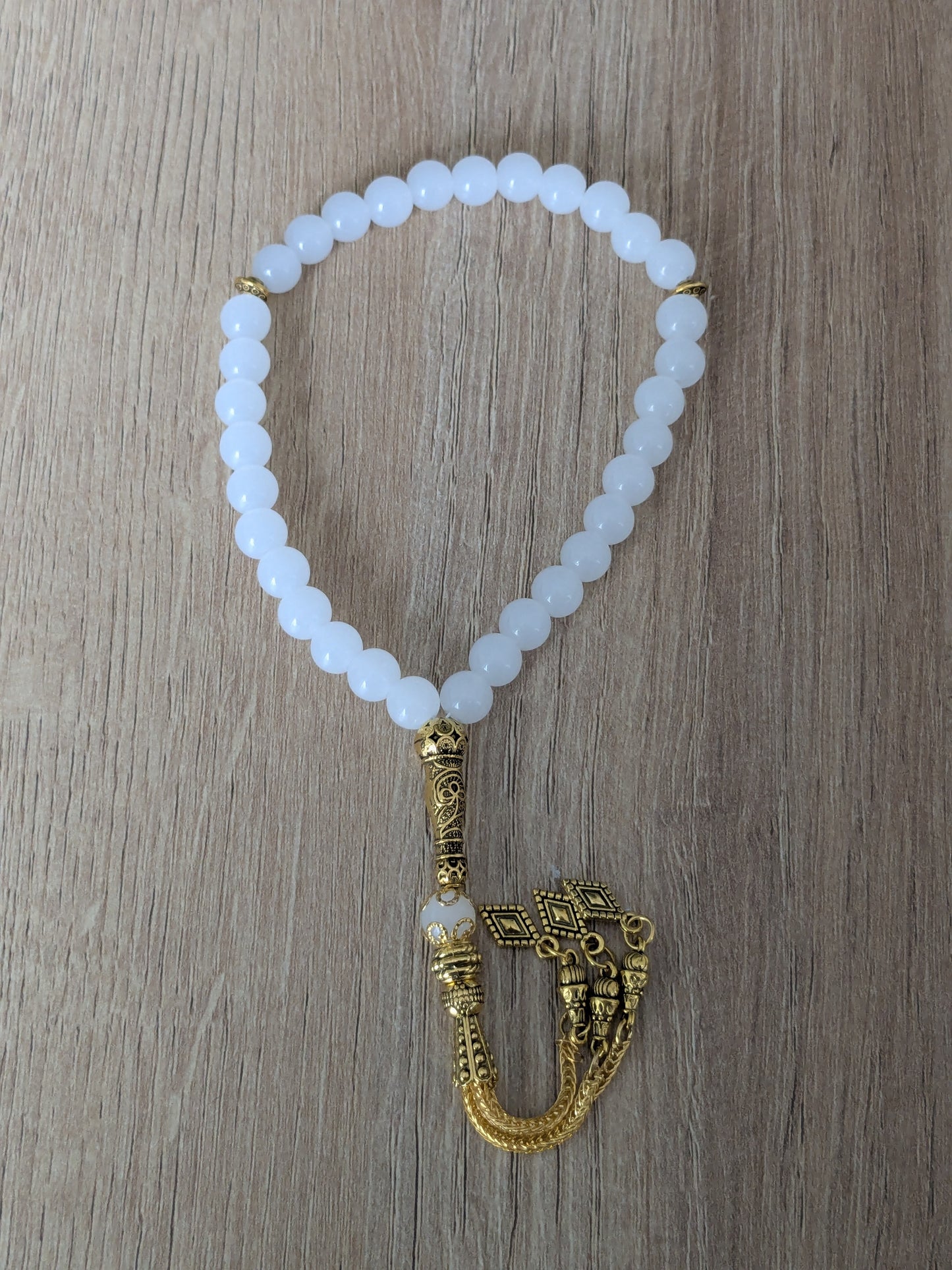 Petit misbaha en verre blanc