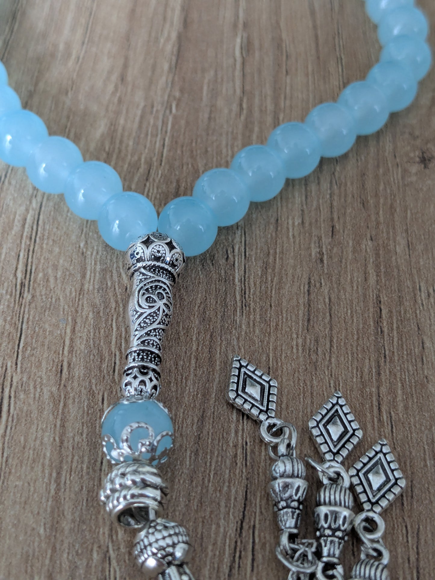 Petit misbaha en verre bleu clair