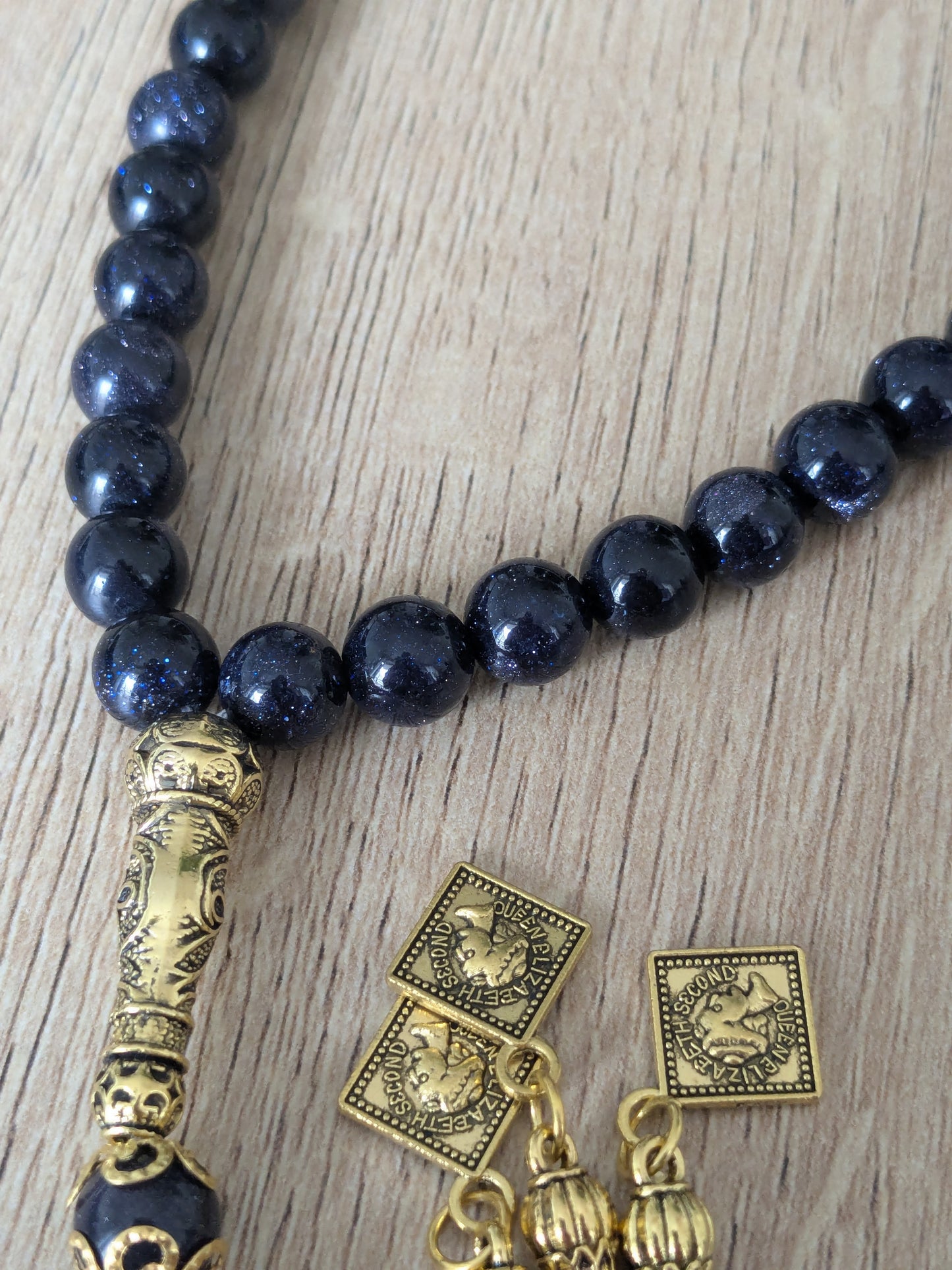 Petit misbaha en verre bleu nuit