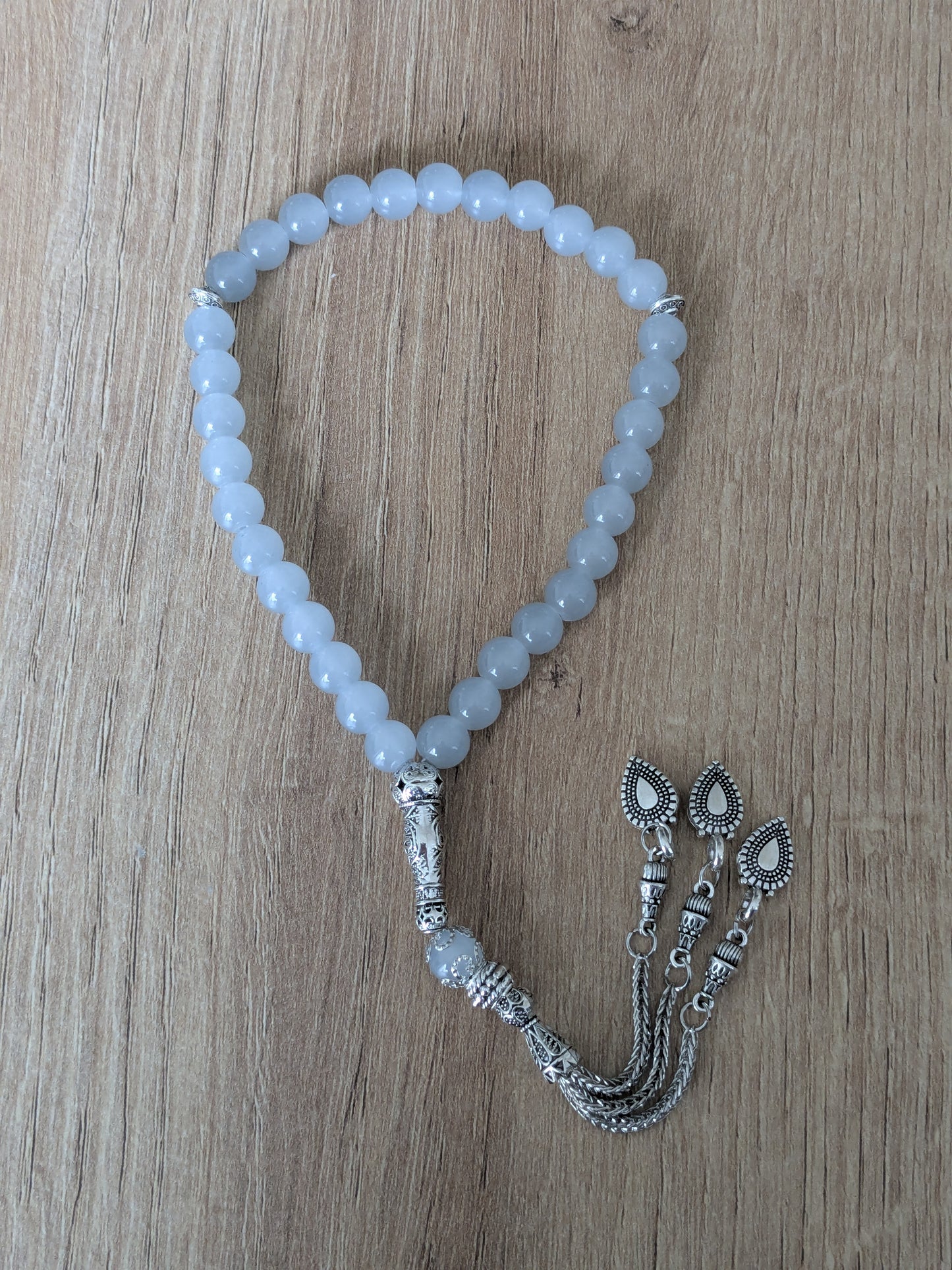 Petit misbaha en verre gris