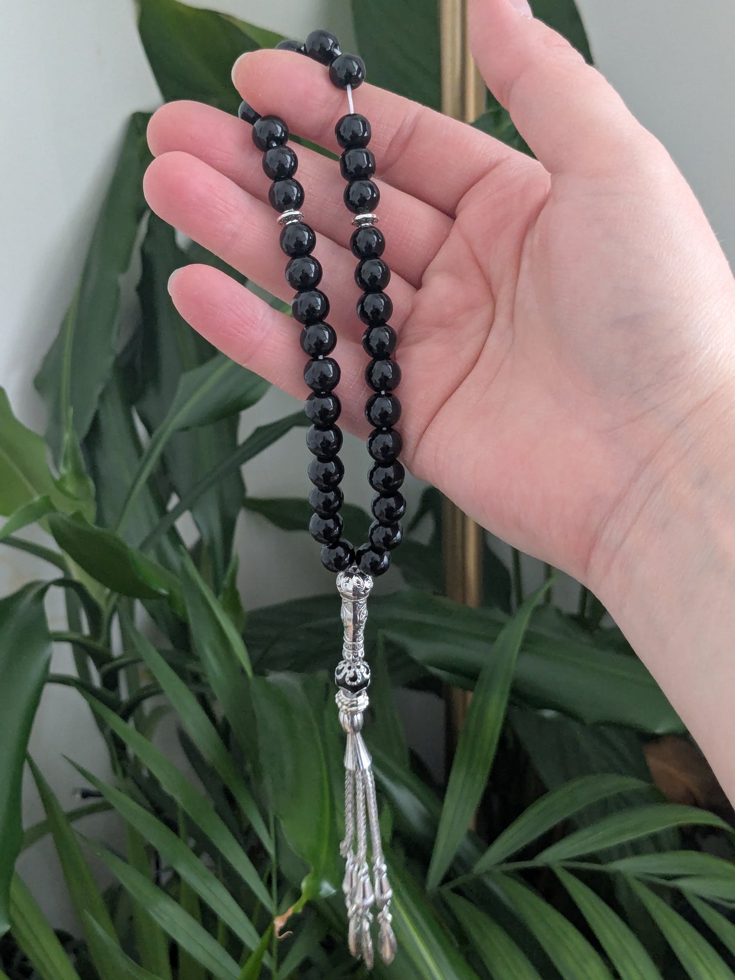 Petit misbaha en verre noir